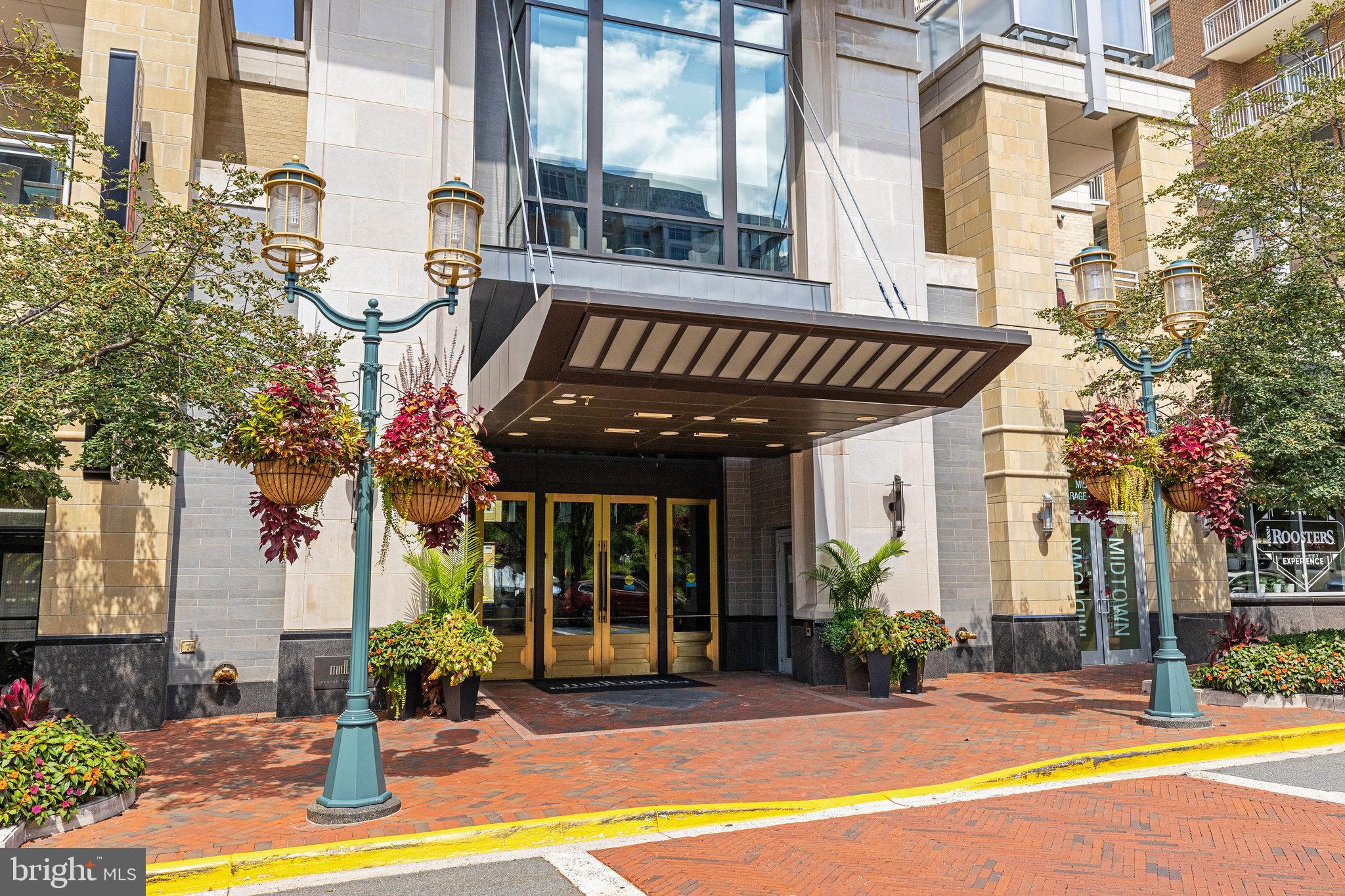 MIDTOWN AT RESTON TOWN CENTER - Residential