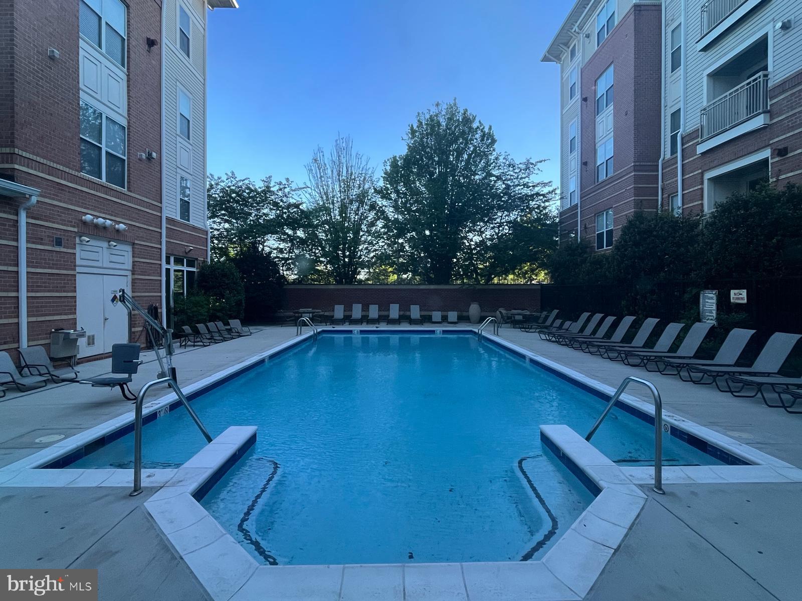 MARQUIS AT VIENNA STATION - Residential