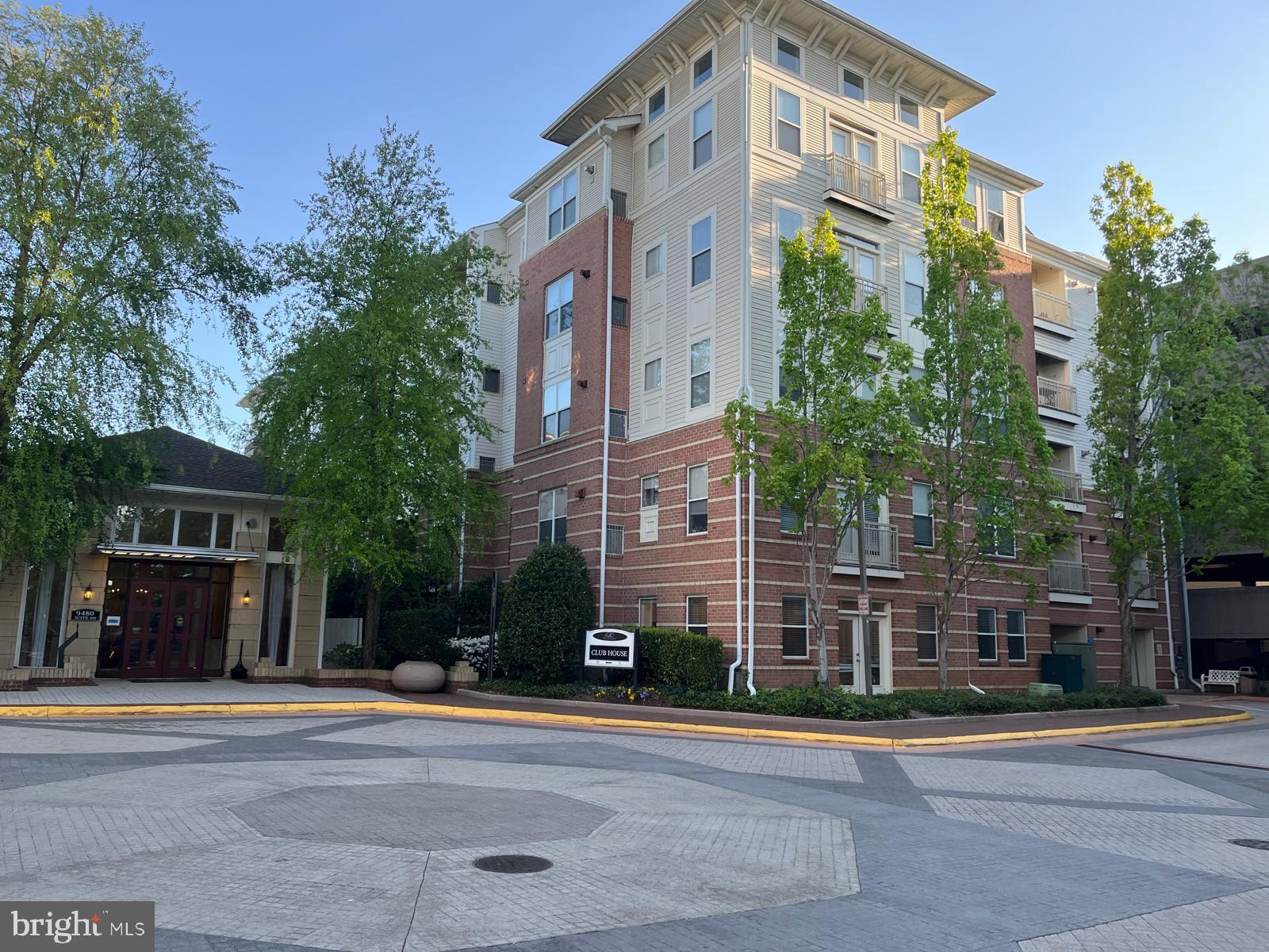 Welcome to Marquis at Vienna Station, a commuter-friendly condo community in the highly desirable 22181 ZIP code. This home is within walking distance of the Vienna/Fairfax-GMU Metro, nearby bike trails, shopping, dining and major commuter routes, while offering the comfort of a full-service amenity community. Residents enjoy an outdoor pool, clubhouse, fitness center, business center, indoor theater, indoor basketball court, golf simulators, pool tables, table shuffleboard, blackjack table and bar area. The condo fee includes the water utility, adding everyday value and convenience. With Metro walkability, strong amenities and a prime Vienna location, this condo delivers the ease, connection and lifestyle that make Marquis at Vienna Station stand out.