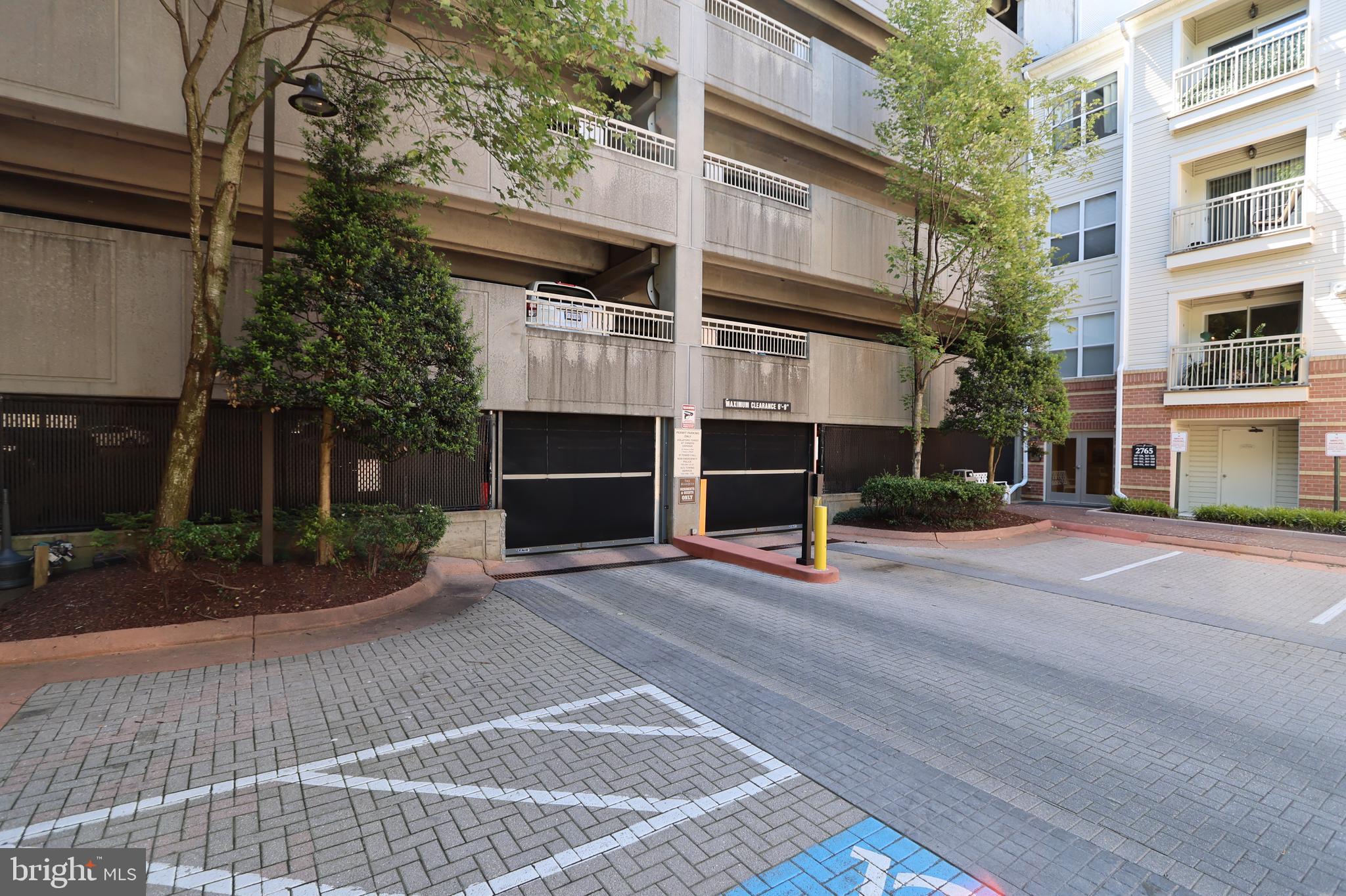 MARQUIS AT VIENNA STATION - Residential
