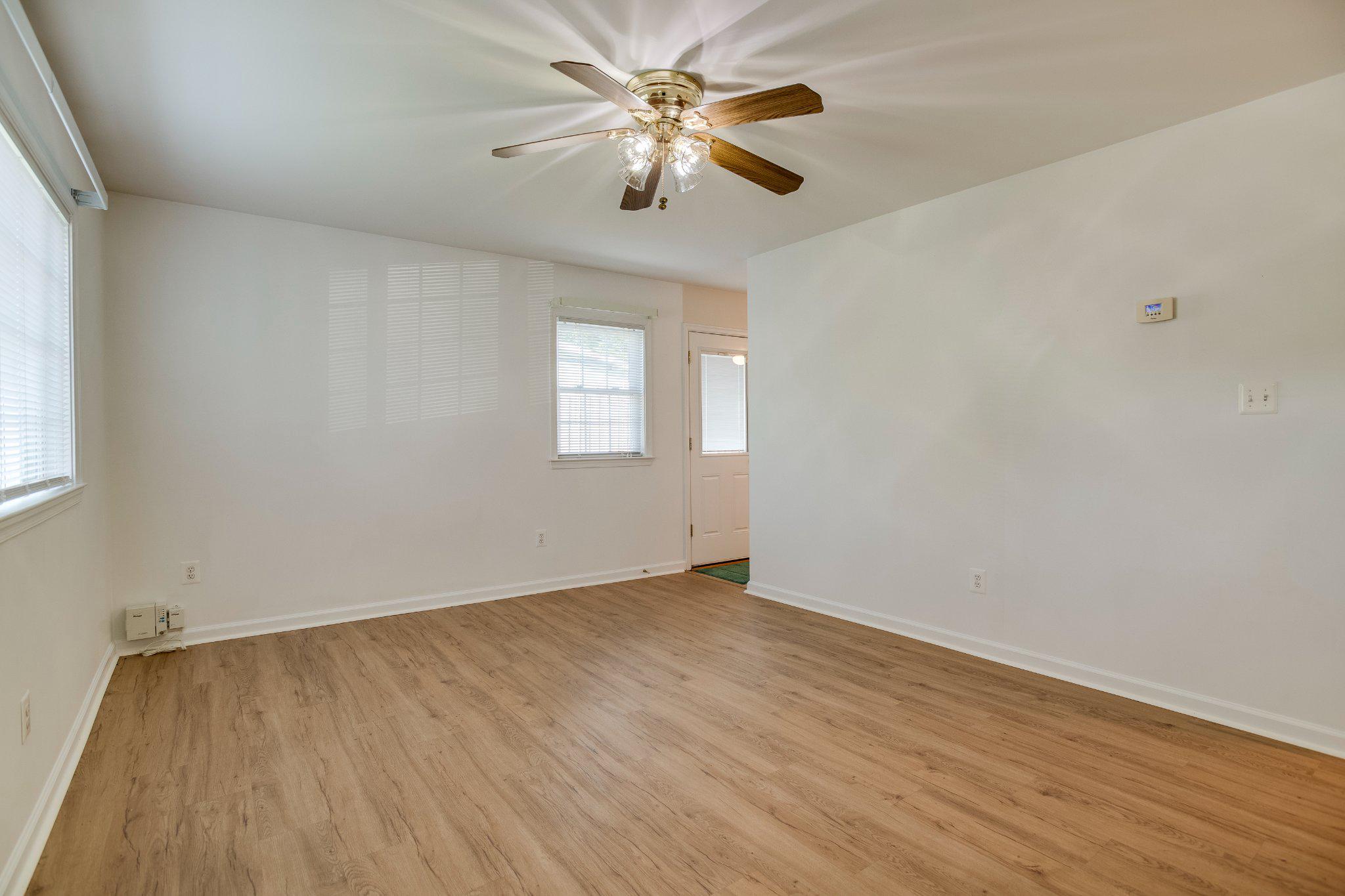 MANASSAS PARK - Residential