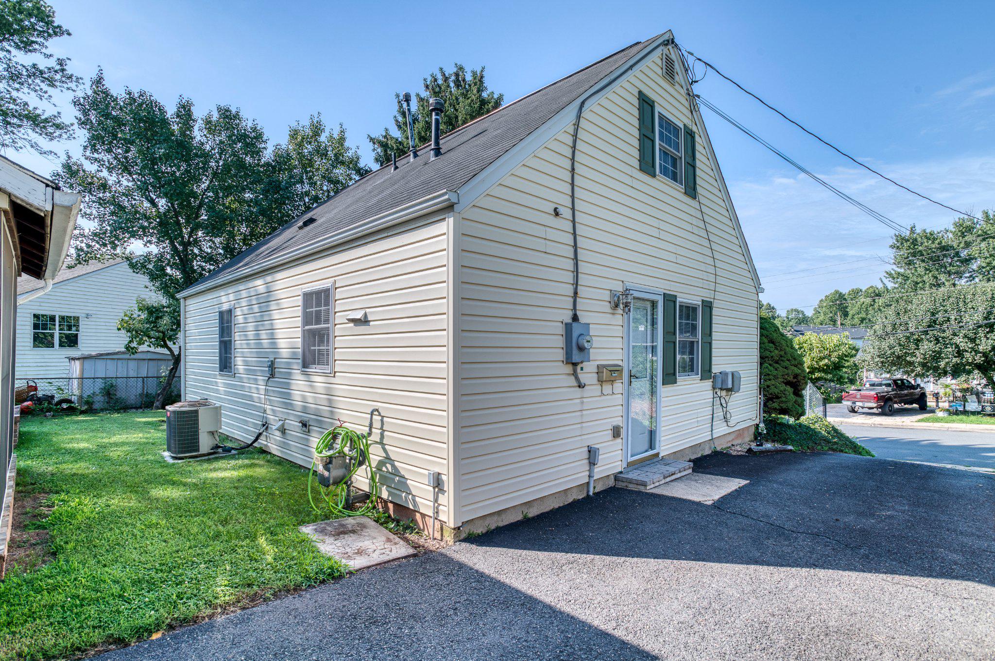 MANASSAS PARK - Residential