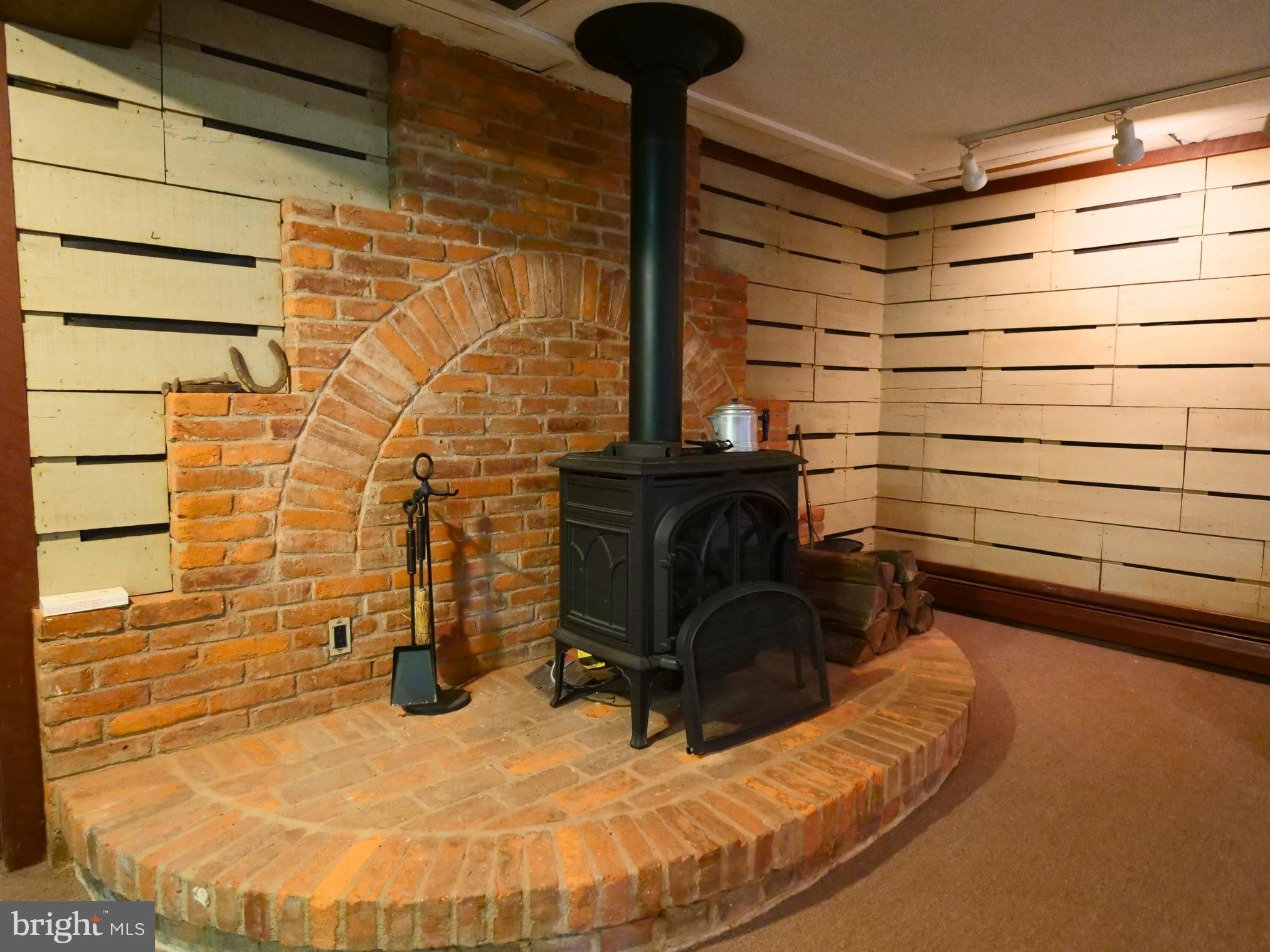 ANCIENT OAK WEST - Residential