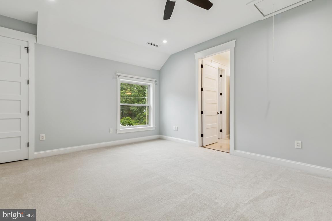 LINCOLNIA PARK - Residential