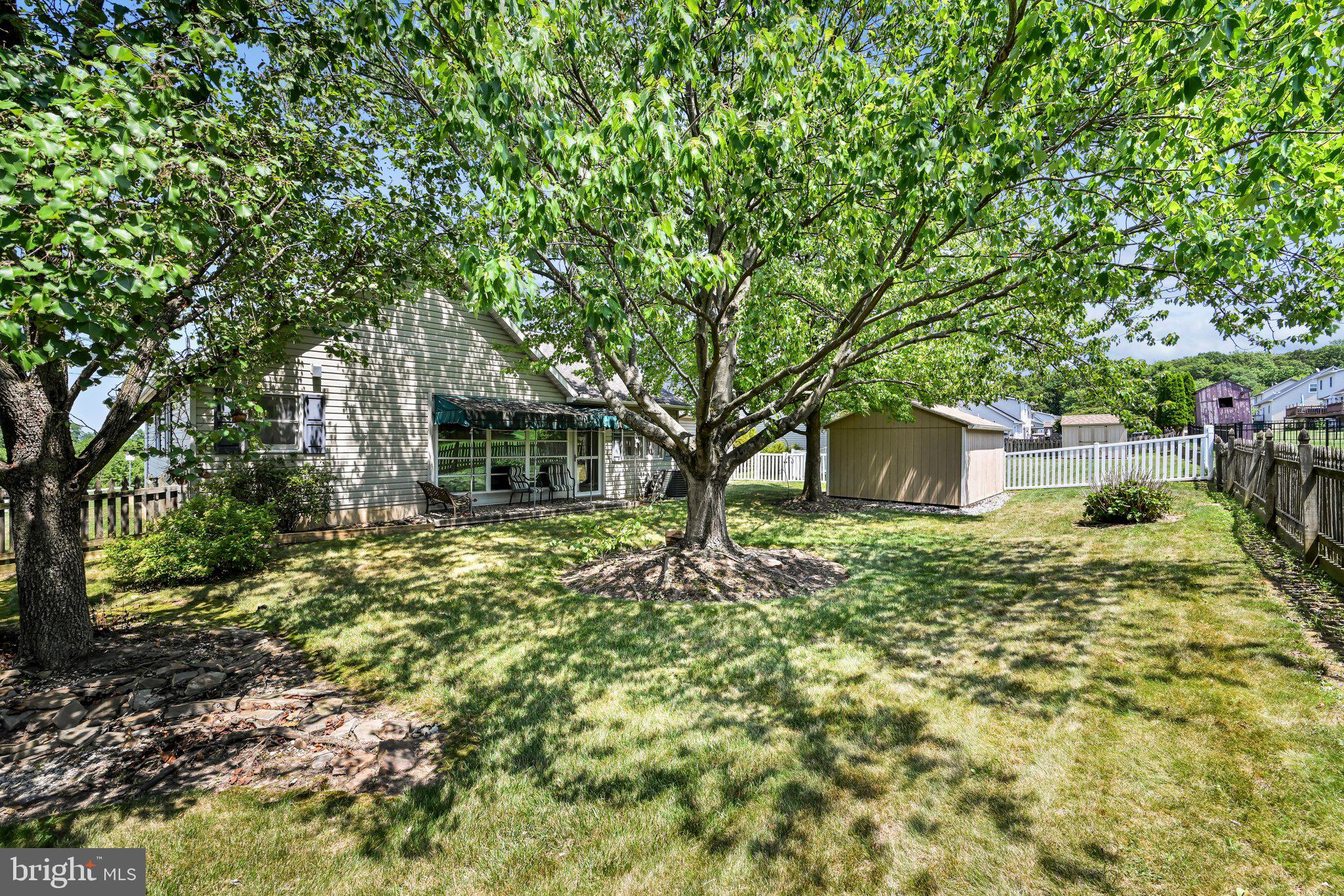 TREE TOPS - Residential