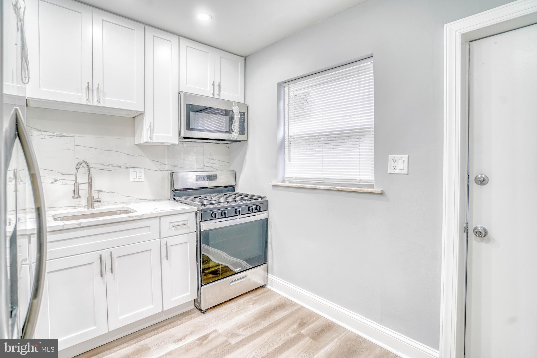 PORT RICHMOND - Residential