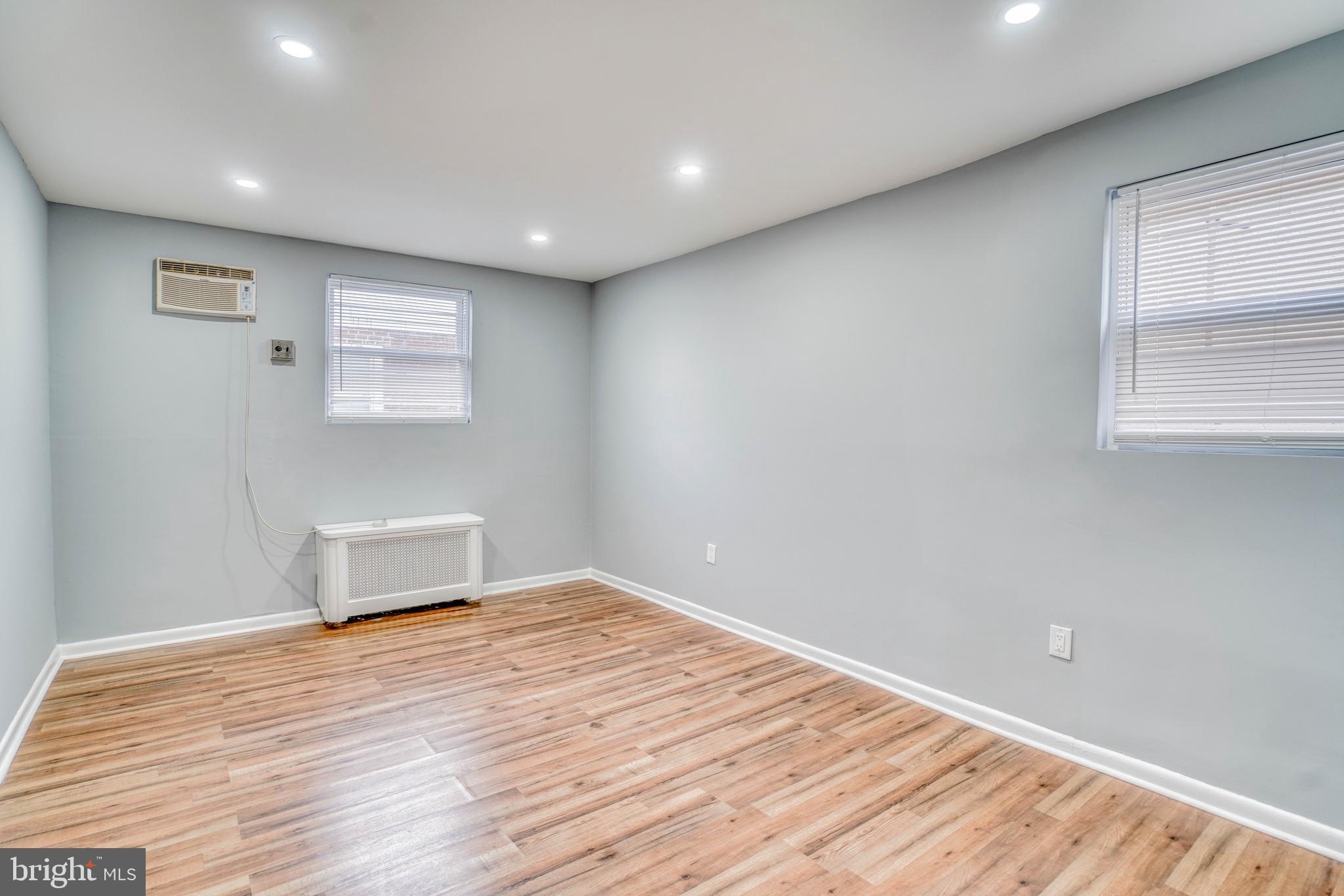 PORT RICHMOND - Residential