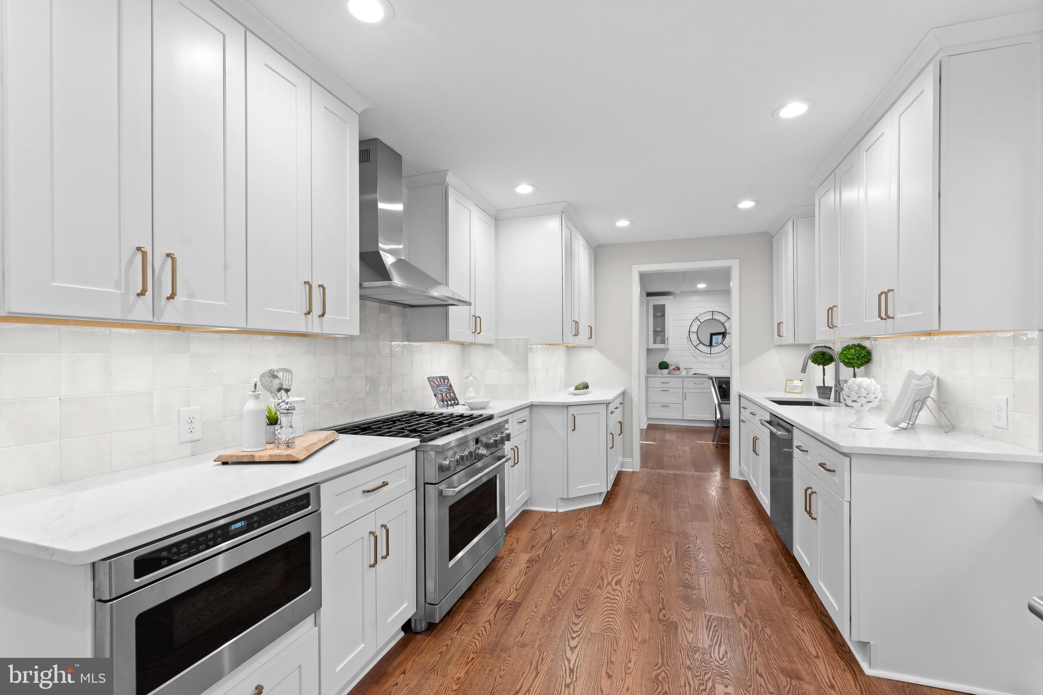 WALLINGFORD HILLS - Residential