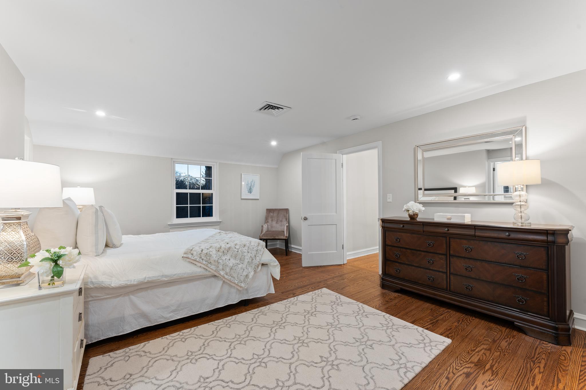 WALLINGFORD HILLS - Residential
