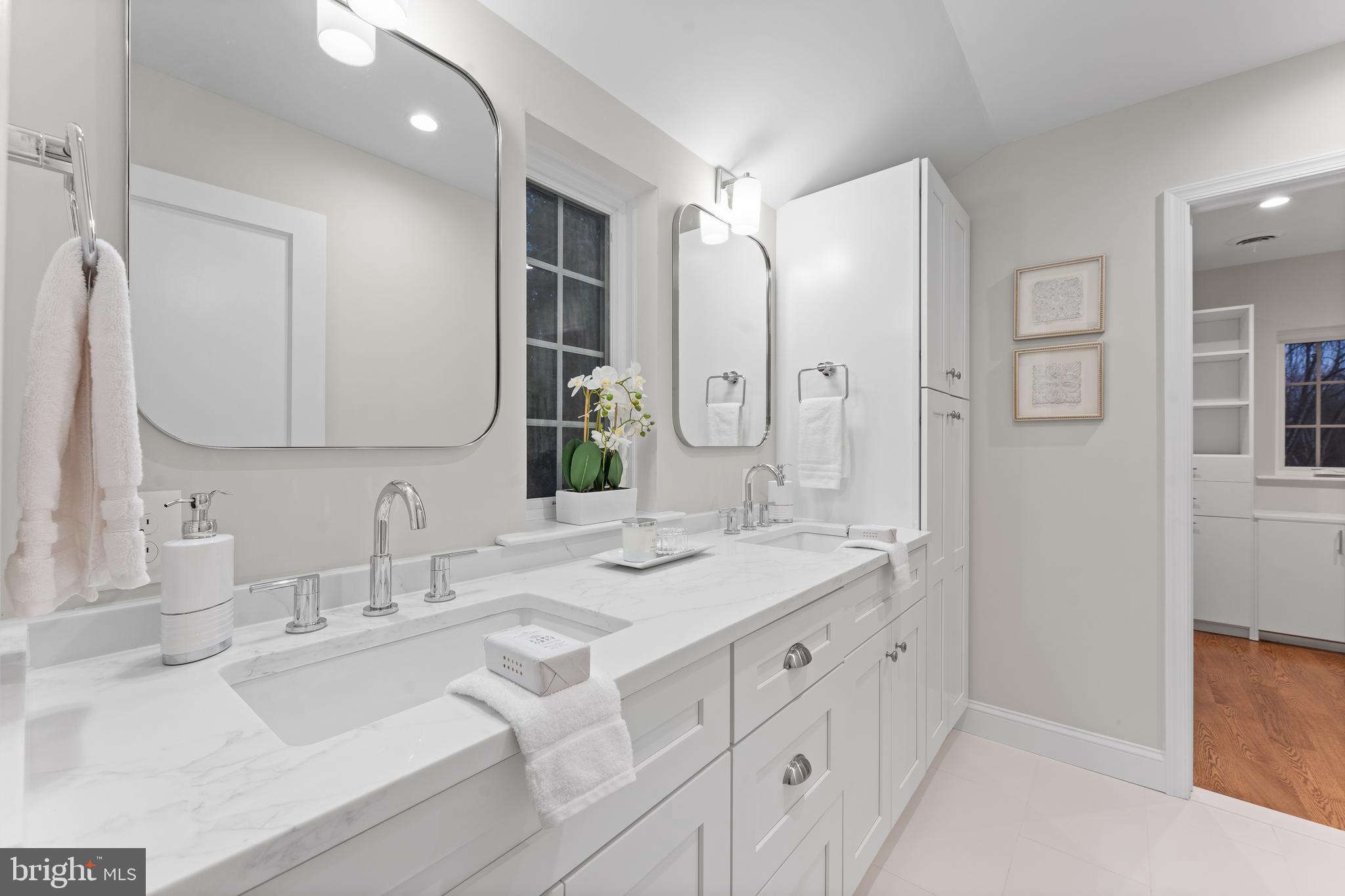 WALLINGFORD HILLS - Residential