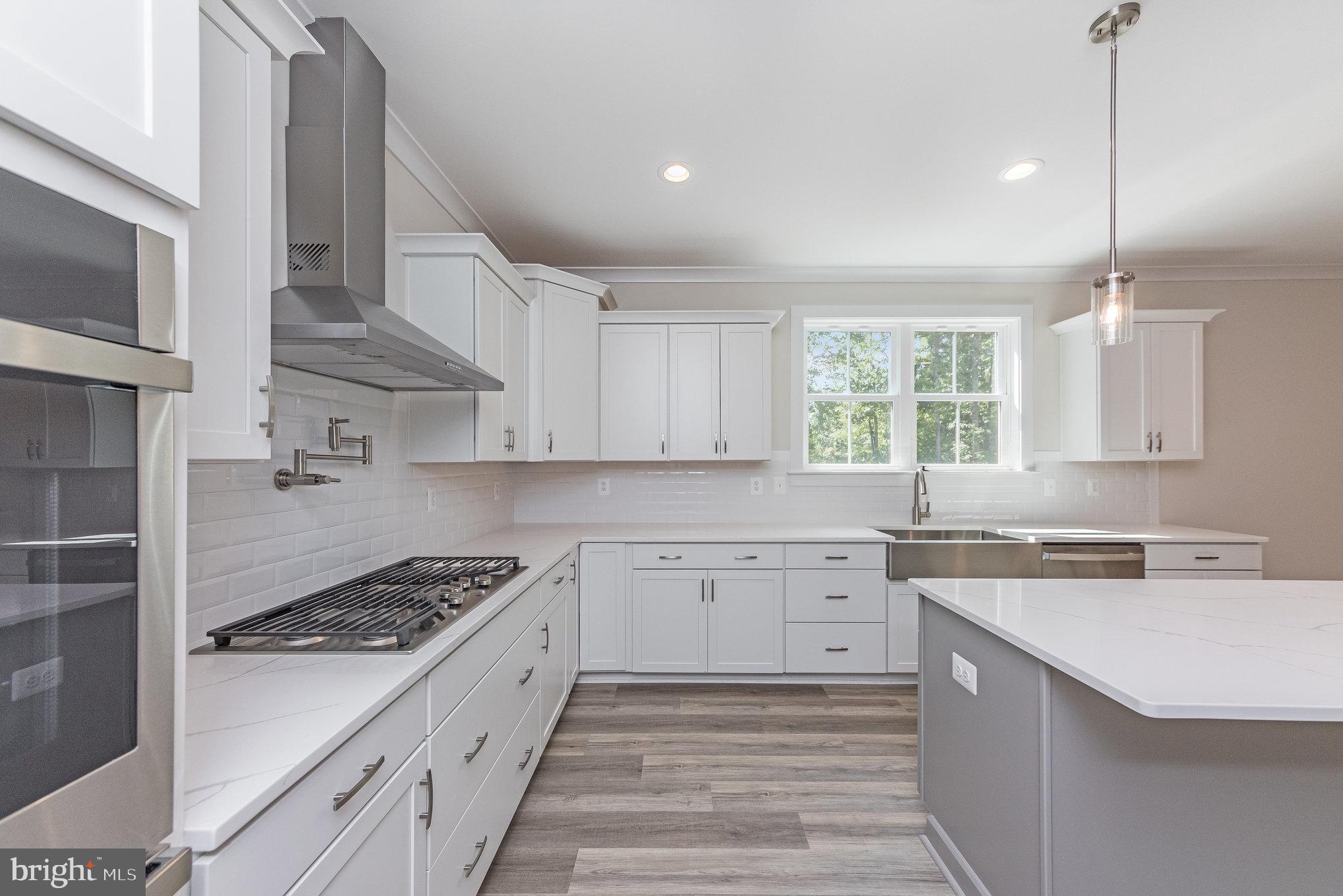 LIGHTHOUSE POINT - Residential