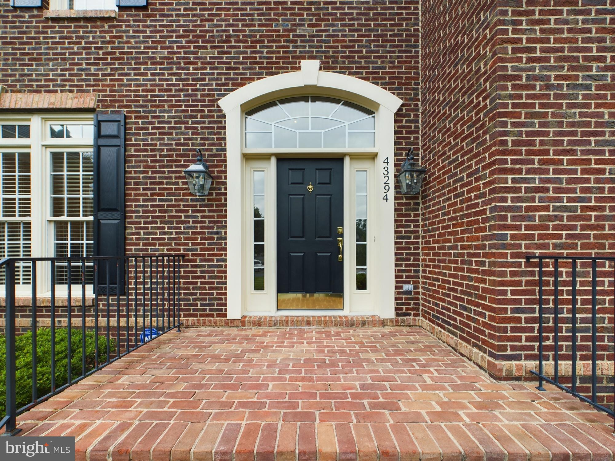 LANSDOWNE ON THE POTOMAC - Residential