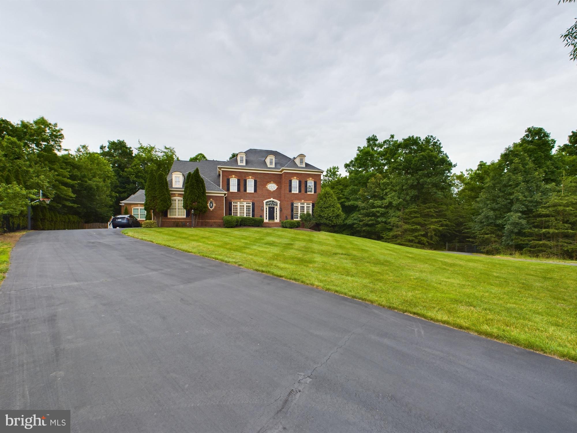LANSDOWNE ON THE POTOMAC - Residential