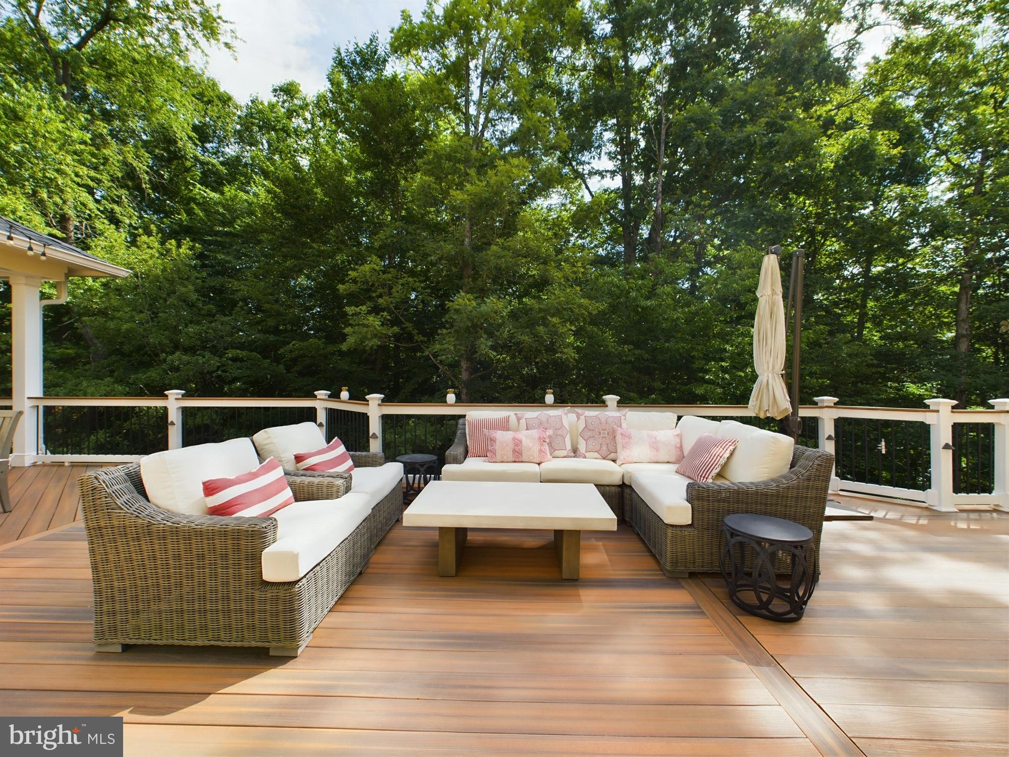 LANSDOWNE ON THE POTOMAC - Residential
