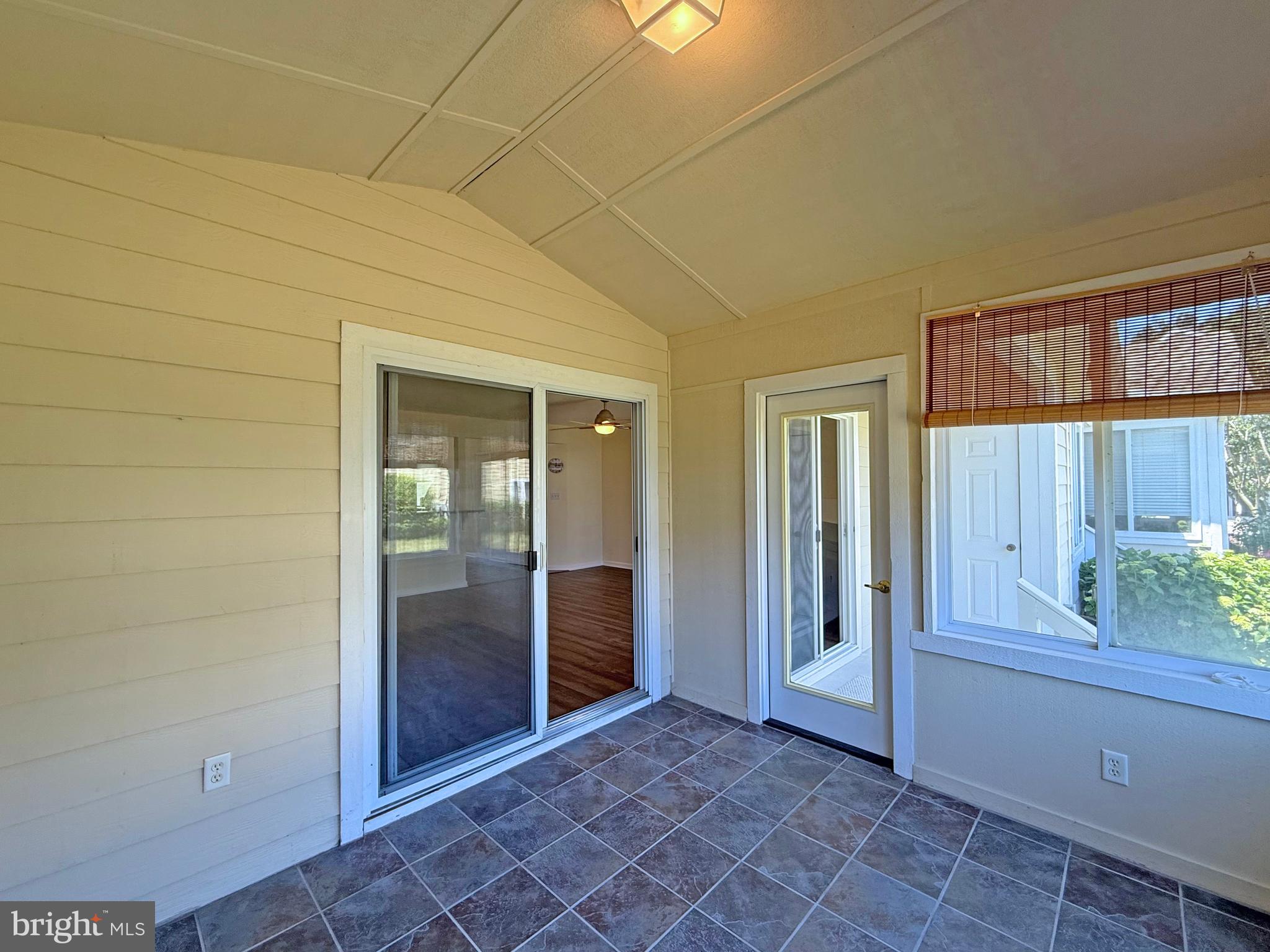 PLANTATIONS EAST - Residential