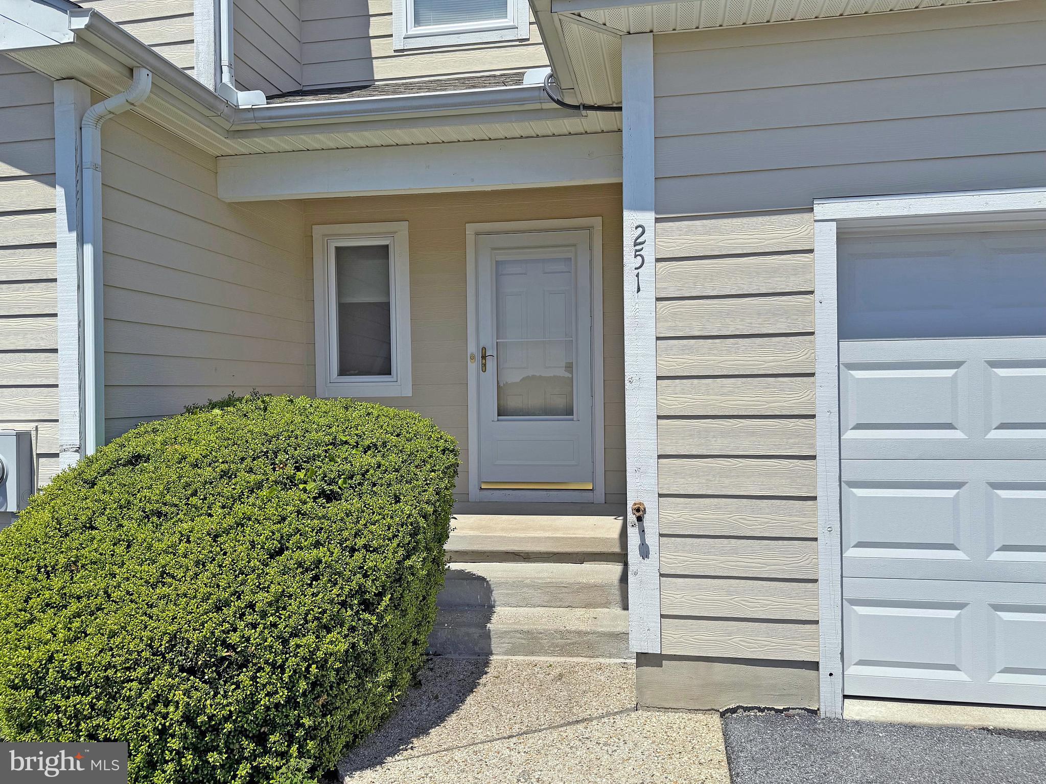 PLANTATIONS EAST - Residential