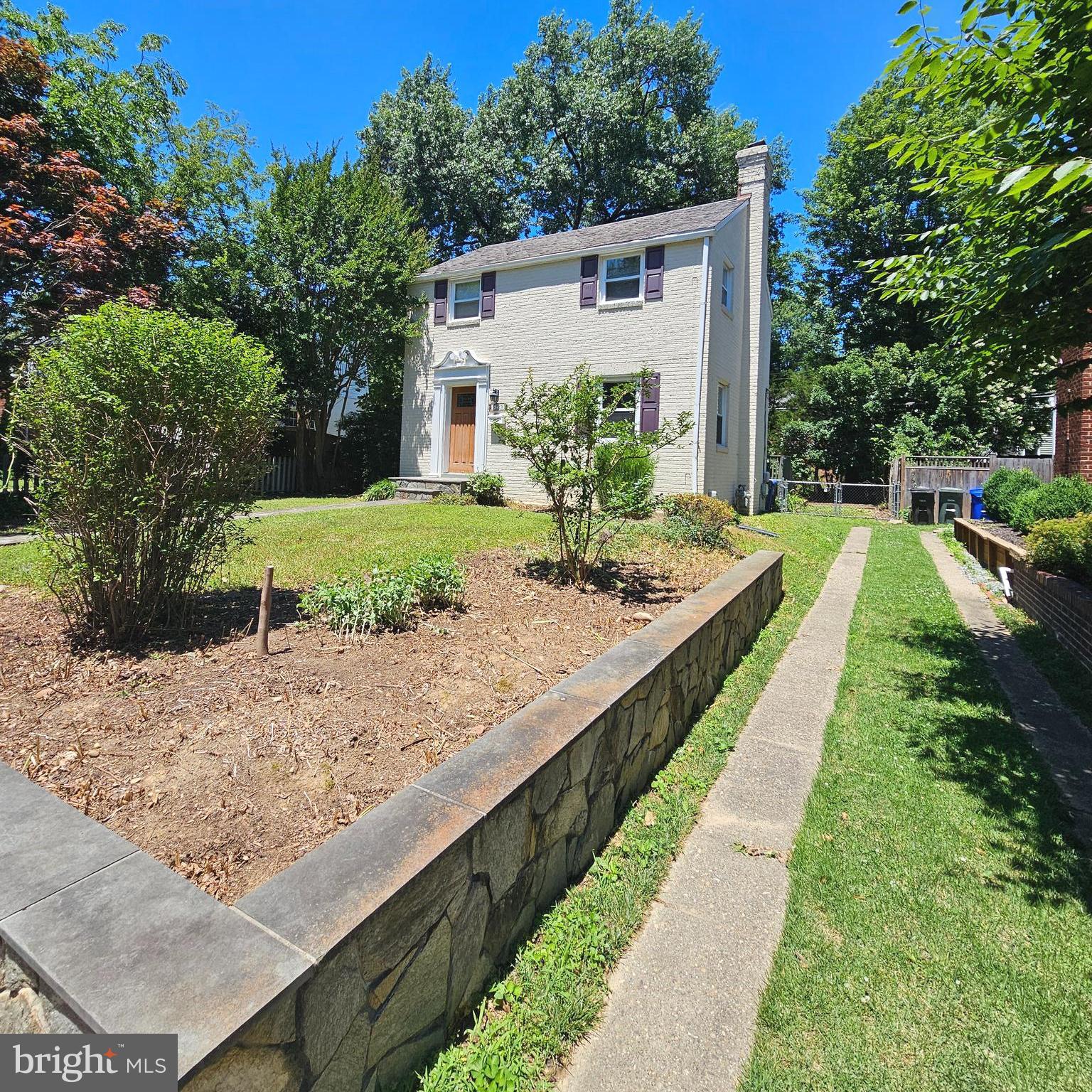 ARLINGTON HEIGHTS - Residential