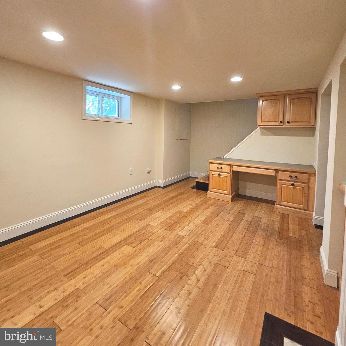 ARLINGTON HEIGHTS - Residential