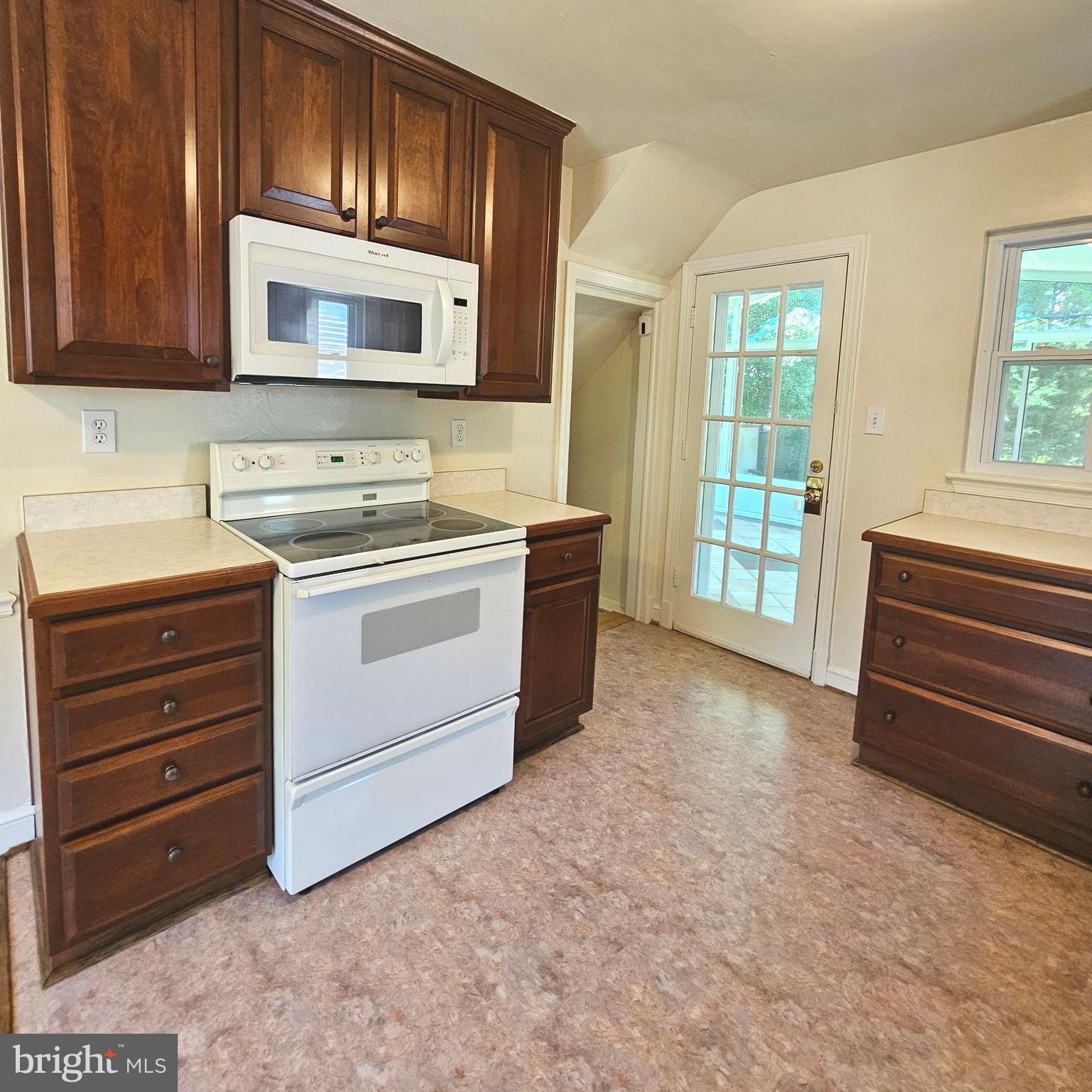 ARLINGTON HEIGHTS - Residential