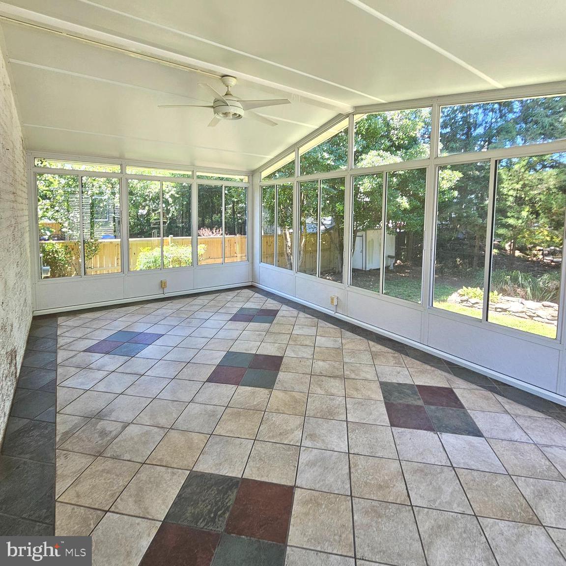 ARLINGTON HEIGHTS - Residential