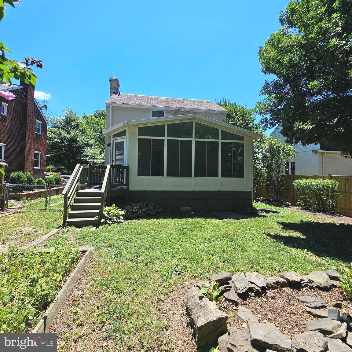 ARLINGTON HEIGHTS - Residential