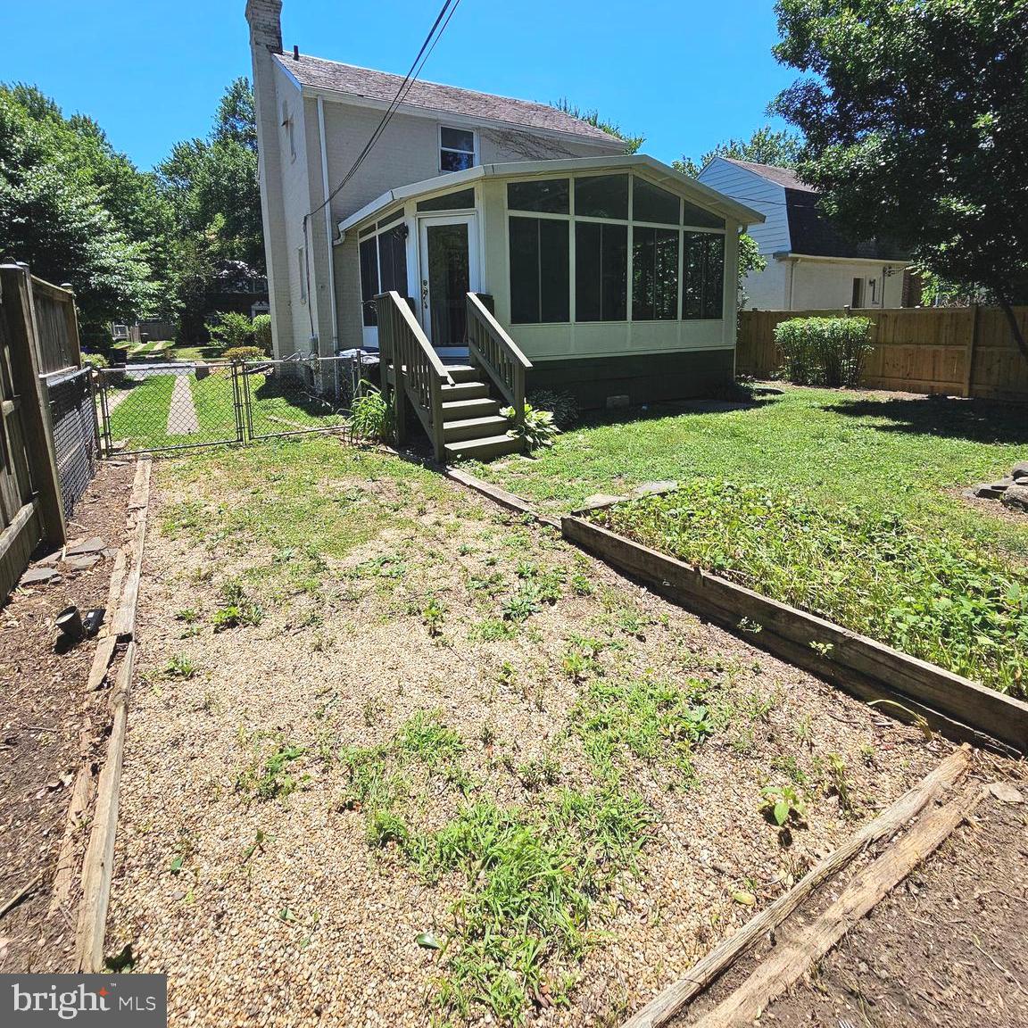 ARLINGTON HEIGHTS - Residential