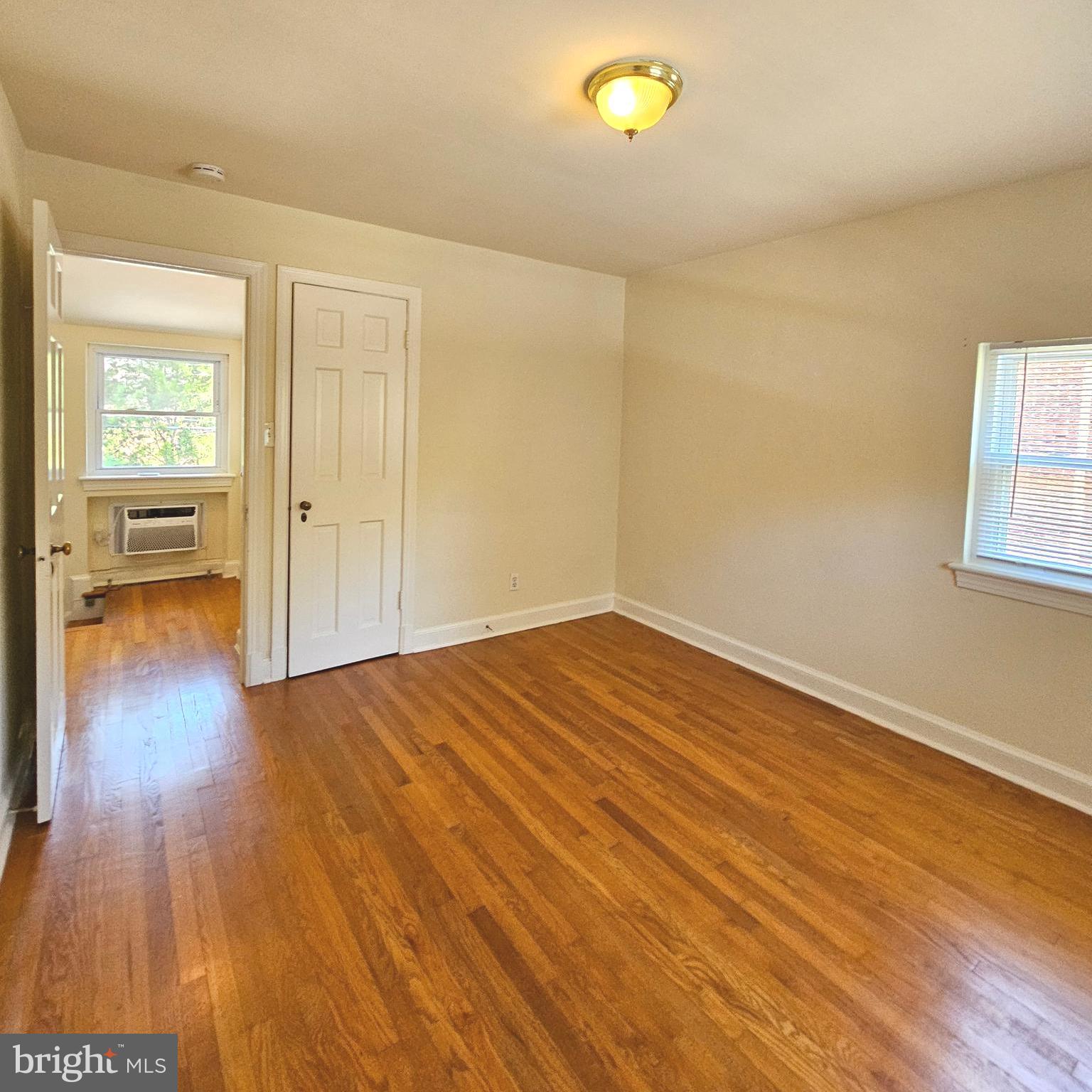 ARLINGTON HEIGHTS - Residential