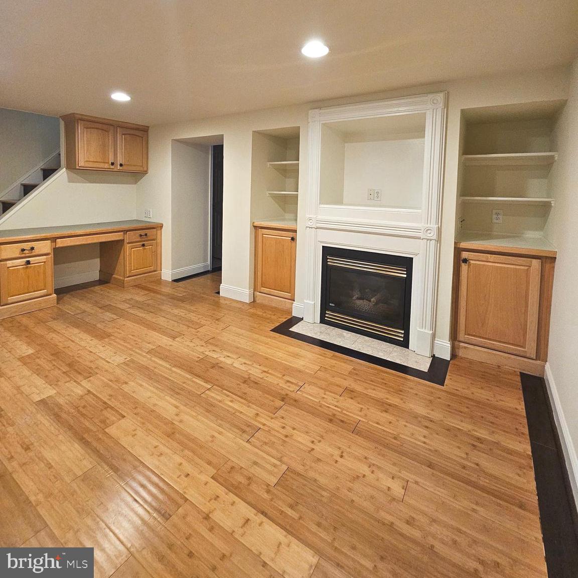 ARLINGTON HEIGHTS - Residential