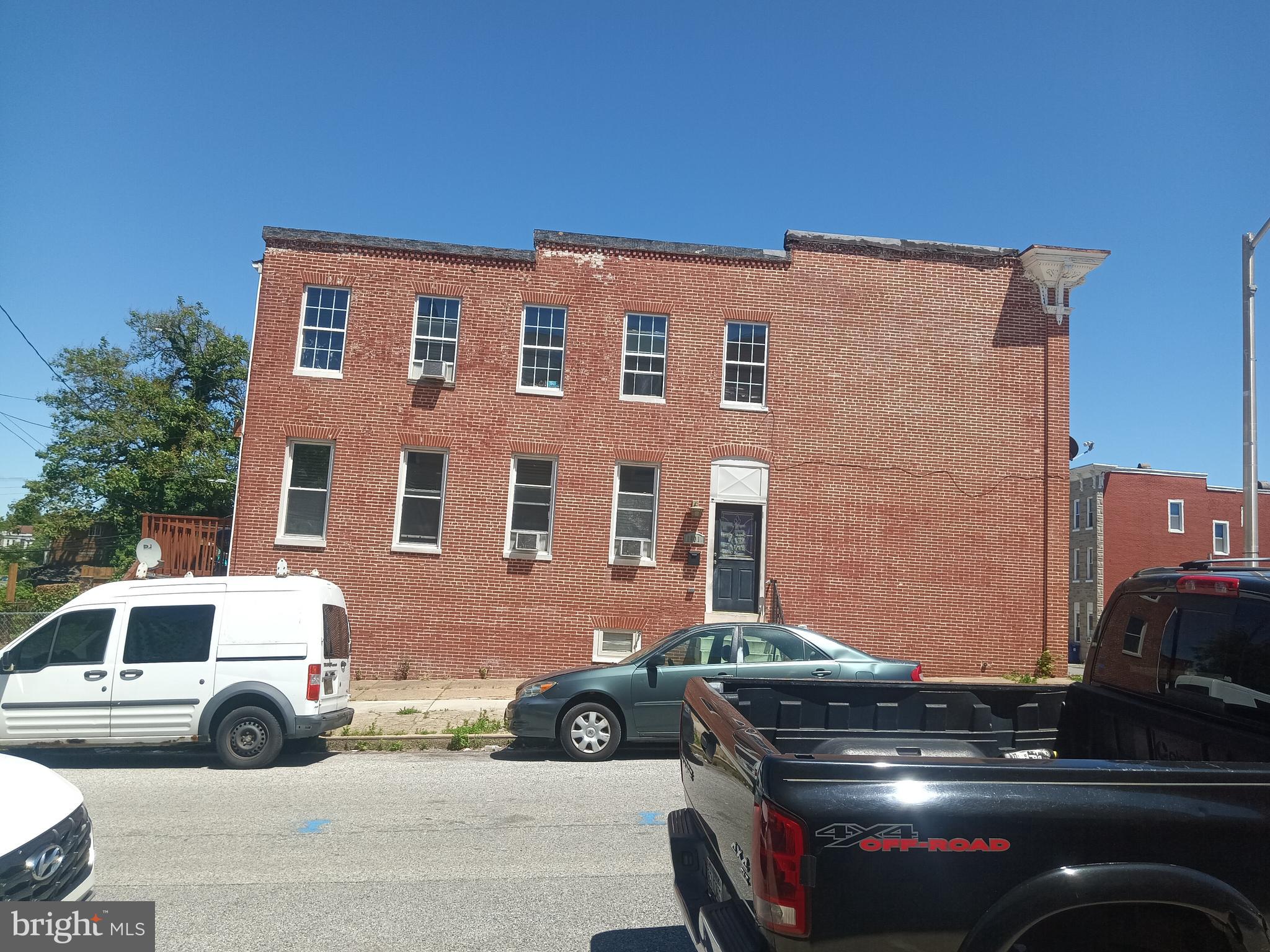 ONLINE AUCTION: This auction takes place on the Ashland Auction Group website bidding platform. Bidding begins 6/12/2026 @ 10:00 AM. Bidding ends 6/16/2026 @ 11:10 AM. The list price is the suggested opening bid. Deposit: $5,000.

This two-story townhouse is located in the Johnston Square neighborhood of Baltimore City. Residents can enjoy the nearby attractions and facilities such as the Johns Hopkins Hospital, Northeast Market, and The Walters Art Museum. The property is occupied and is conveniently located just off East Preston Street with quick access to I-83 and downtown Baltimore, offering excellent connectivity to major commuter routes and city amenities.