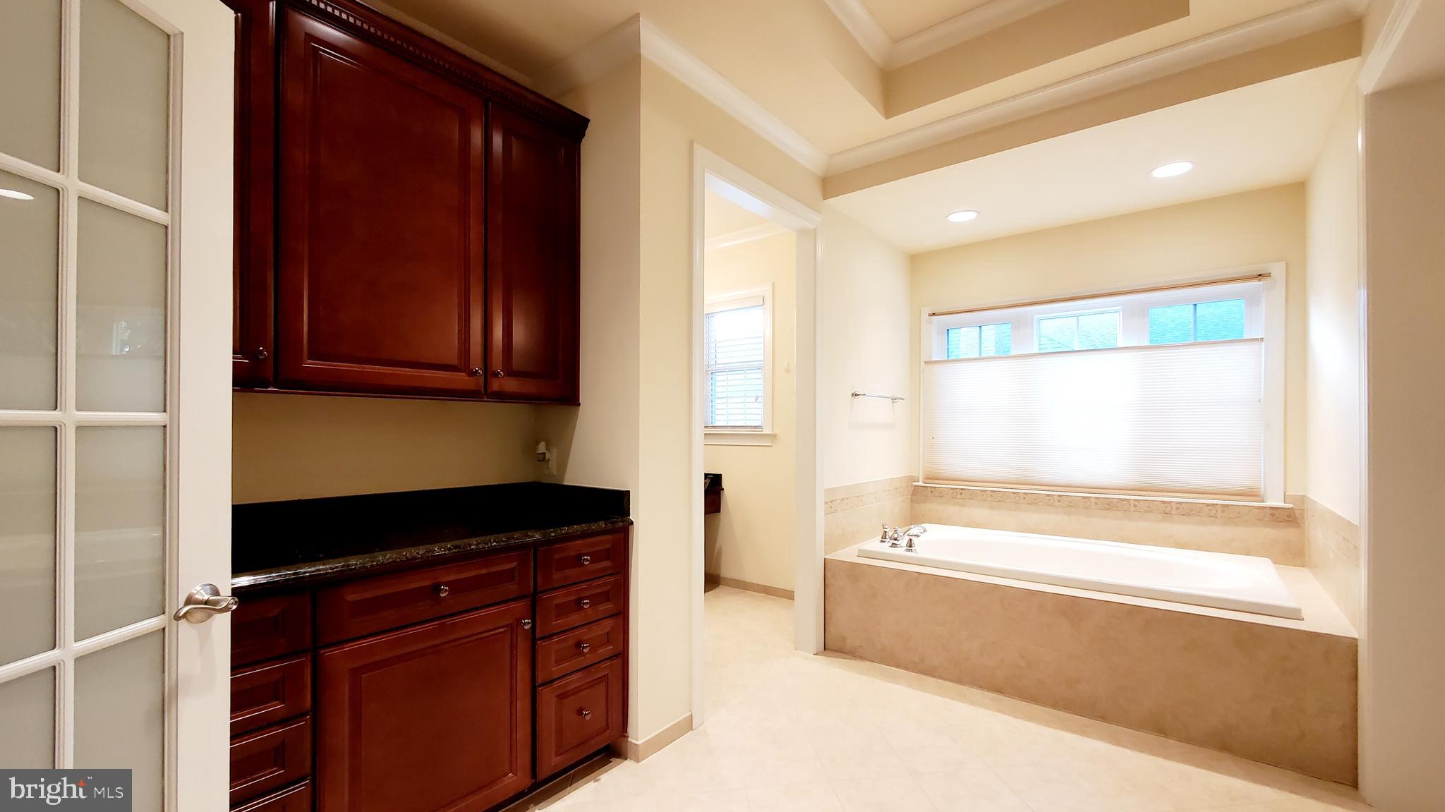RESERVE AT STONE HILL - Residential Lease