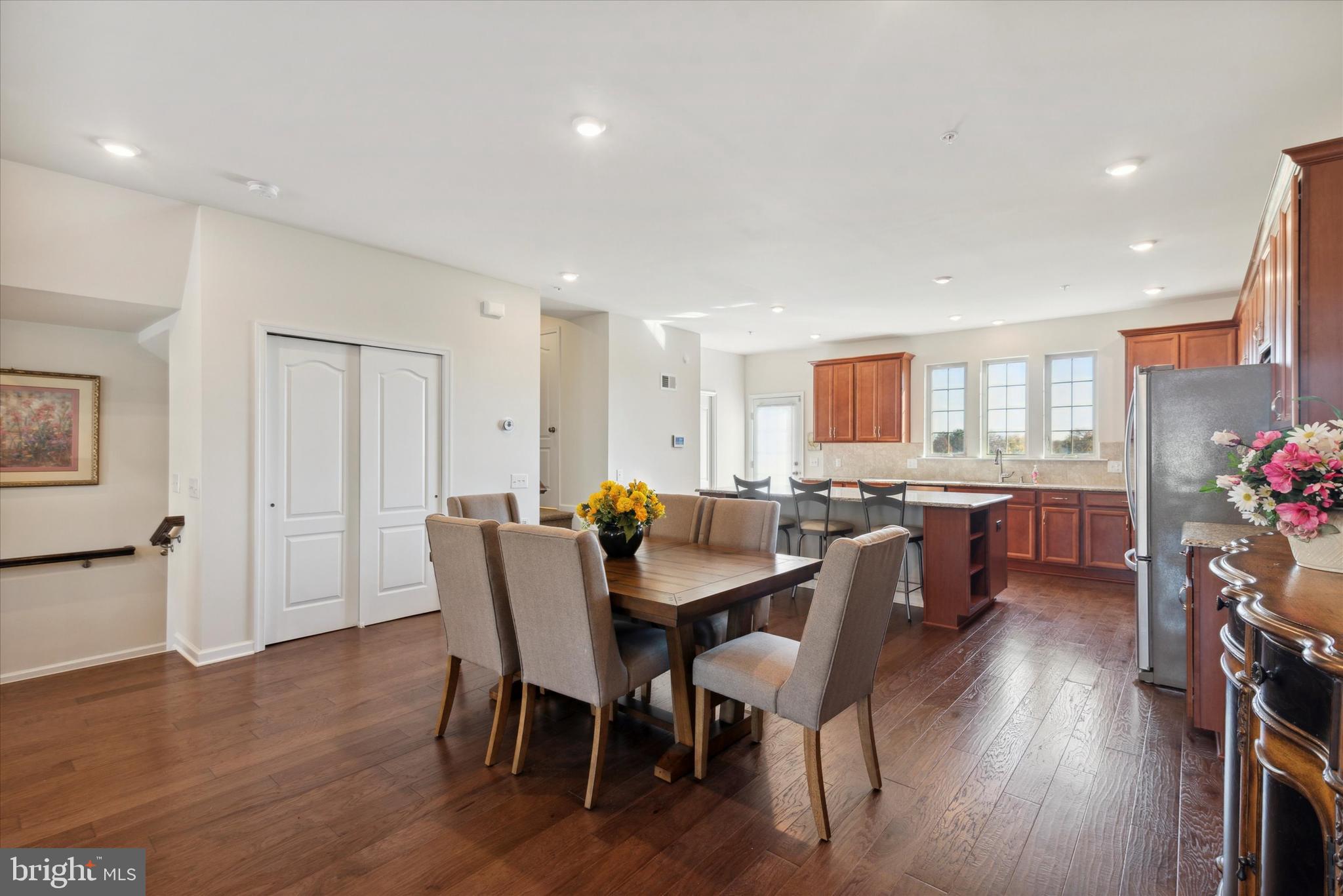 TALL OAKS - Residential