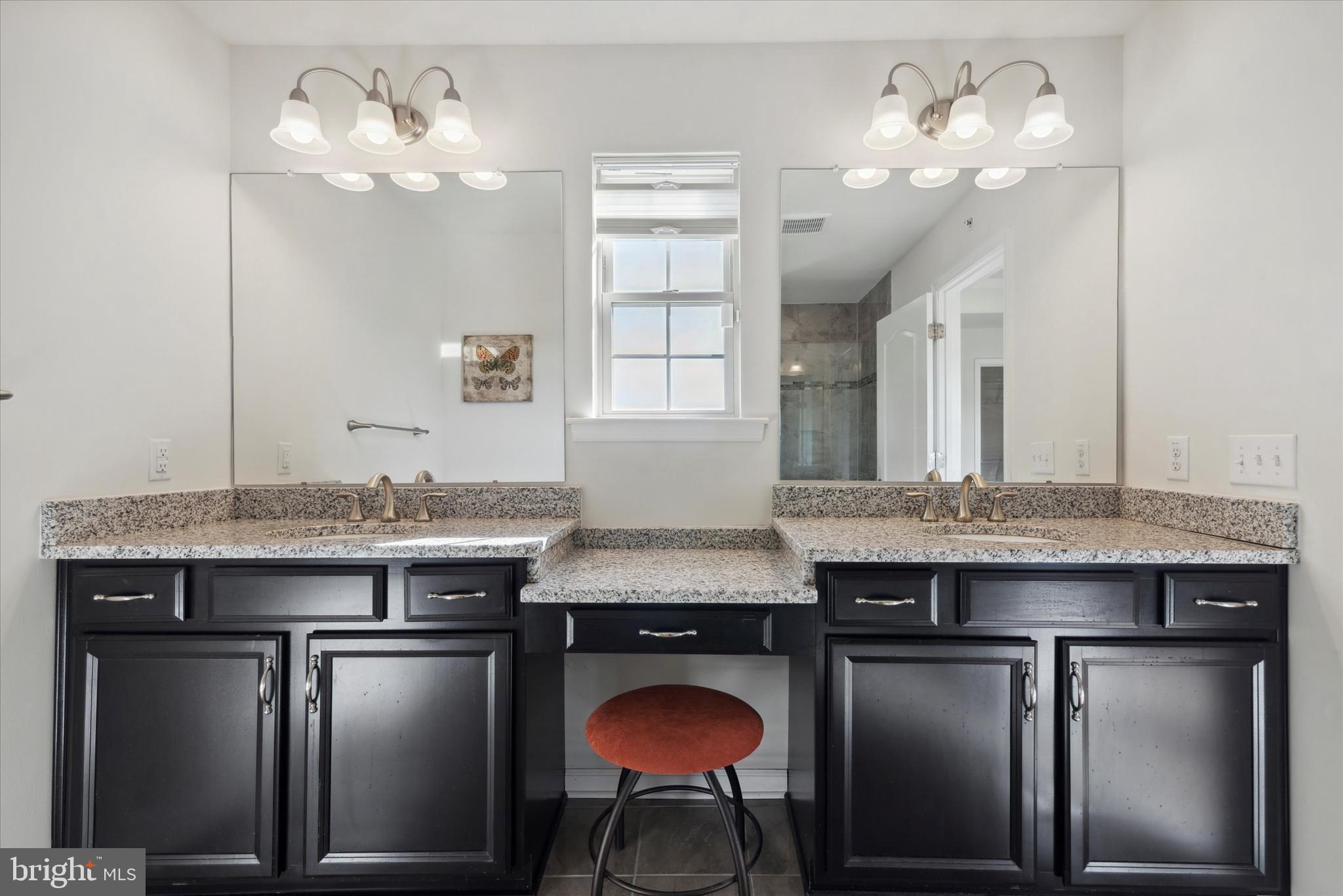 TALL OAKS - Residential