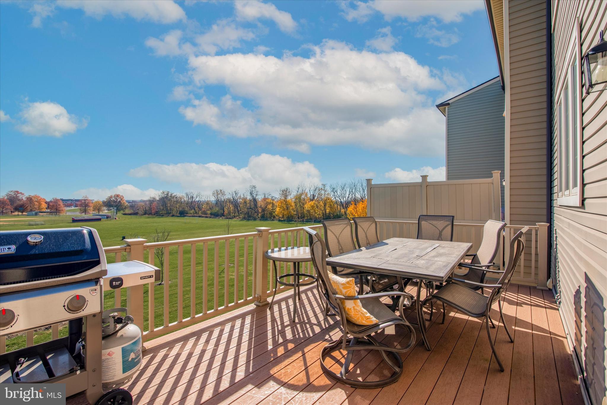 TALL OAKS - Residential