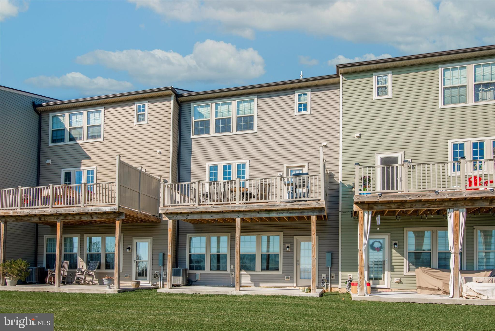 TALL OAKS - Residential