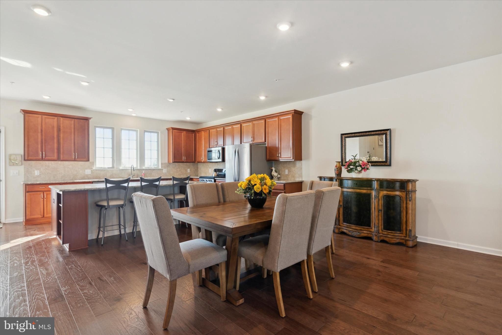 TALL OAKS - Residential