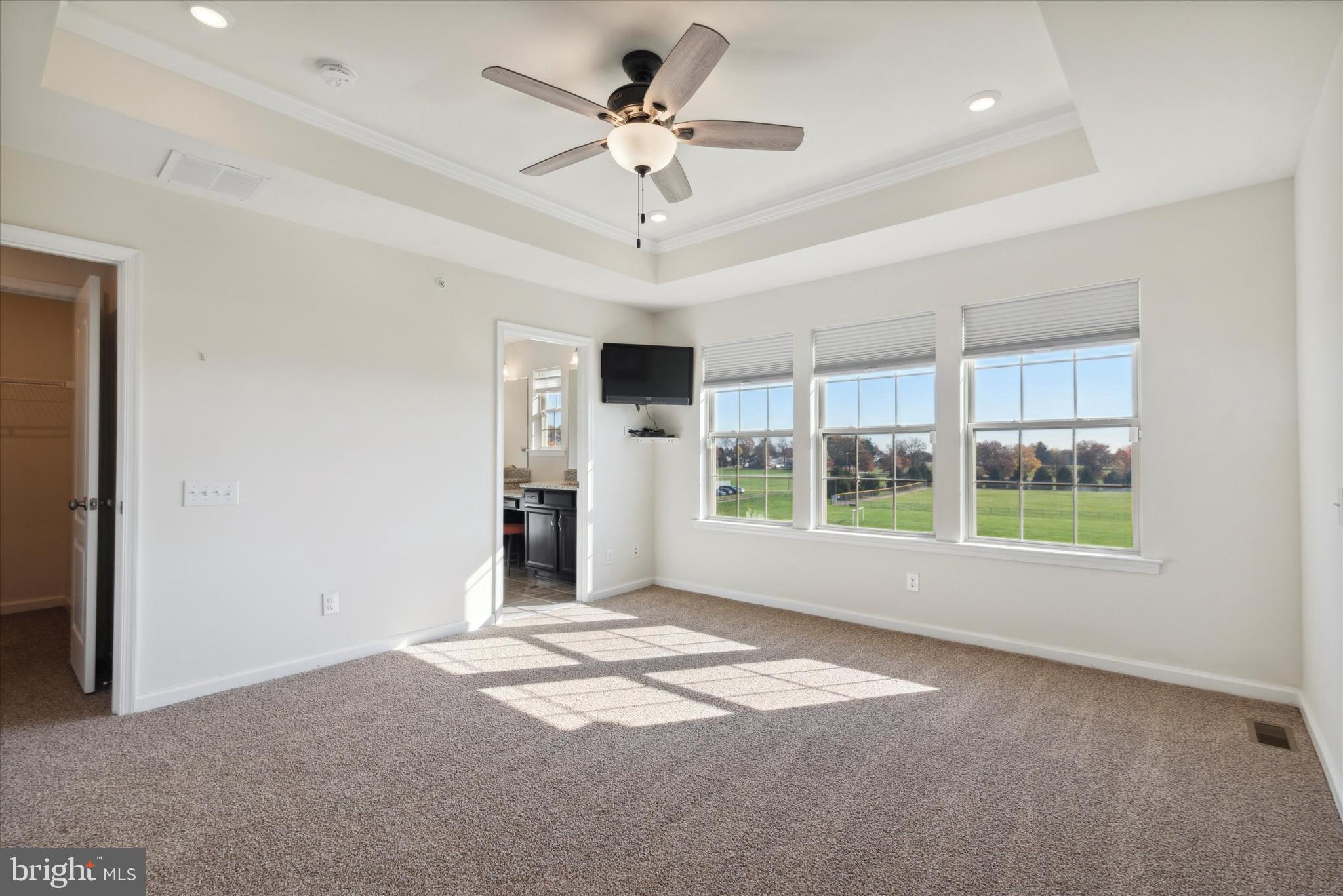 TALL OAKS - Residential