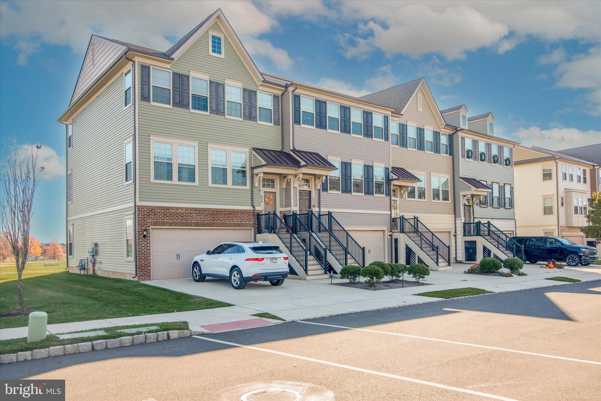 TALL OAKS - Residential