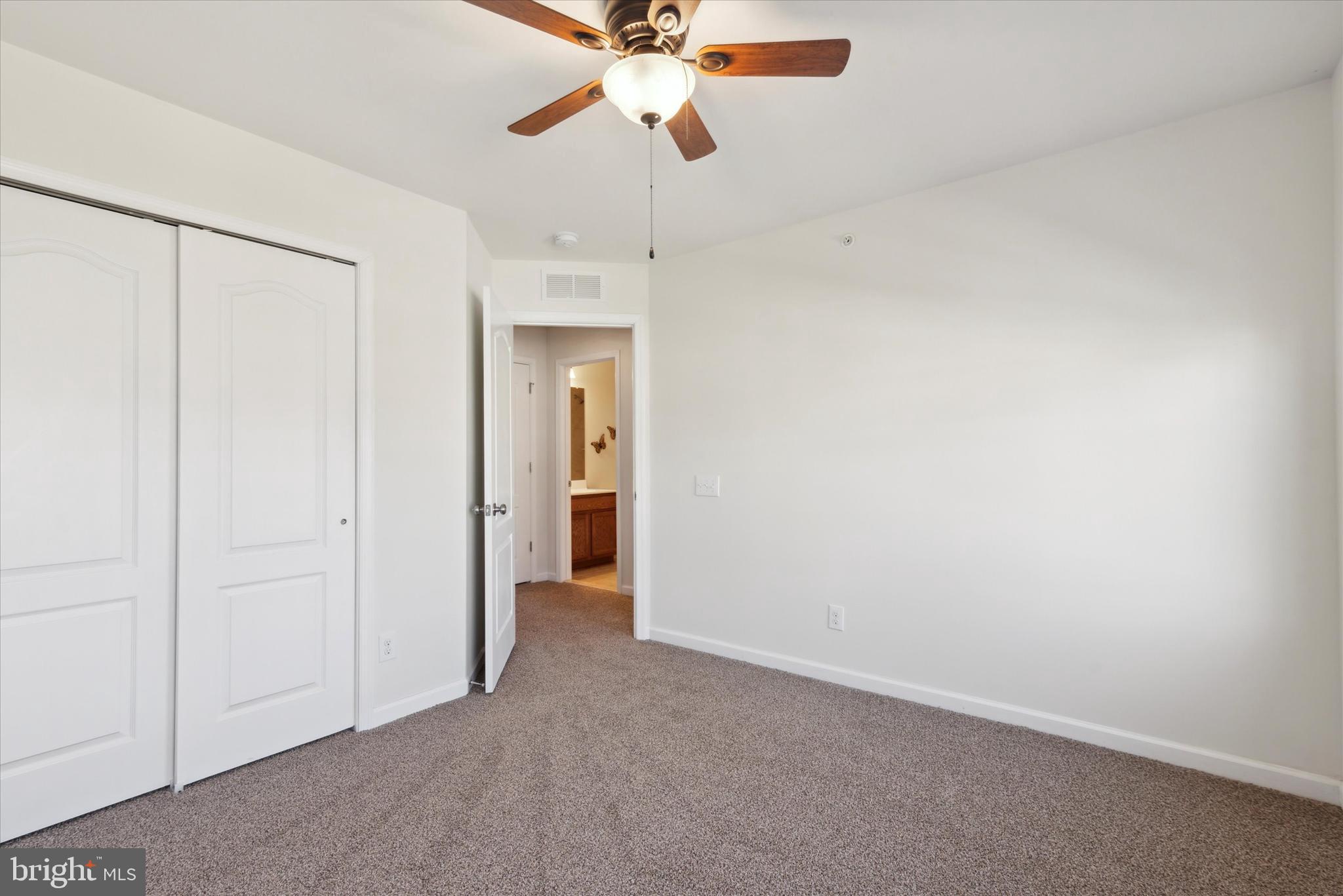 TALL OAKS - Residential