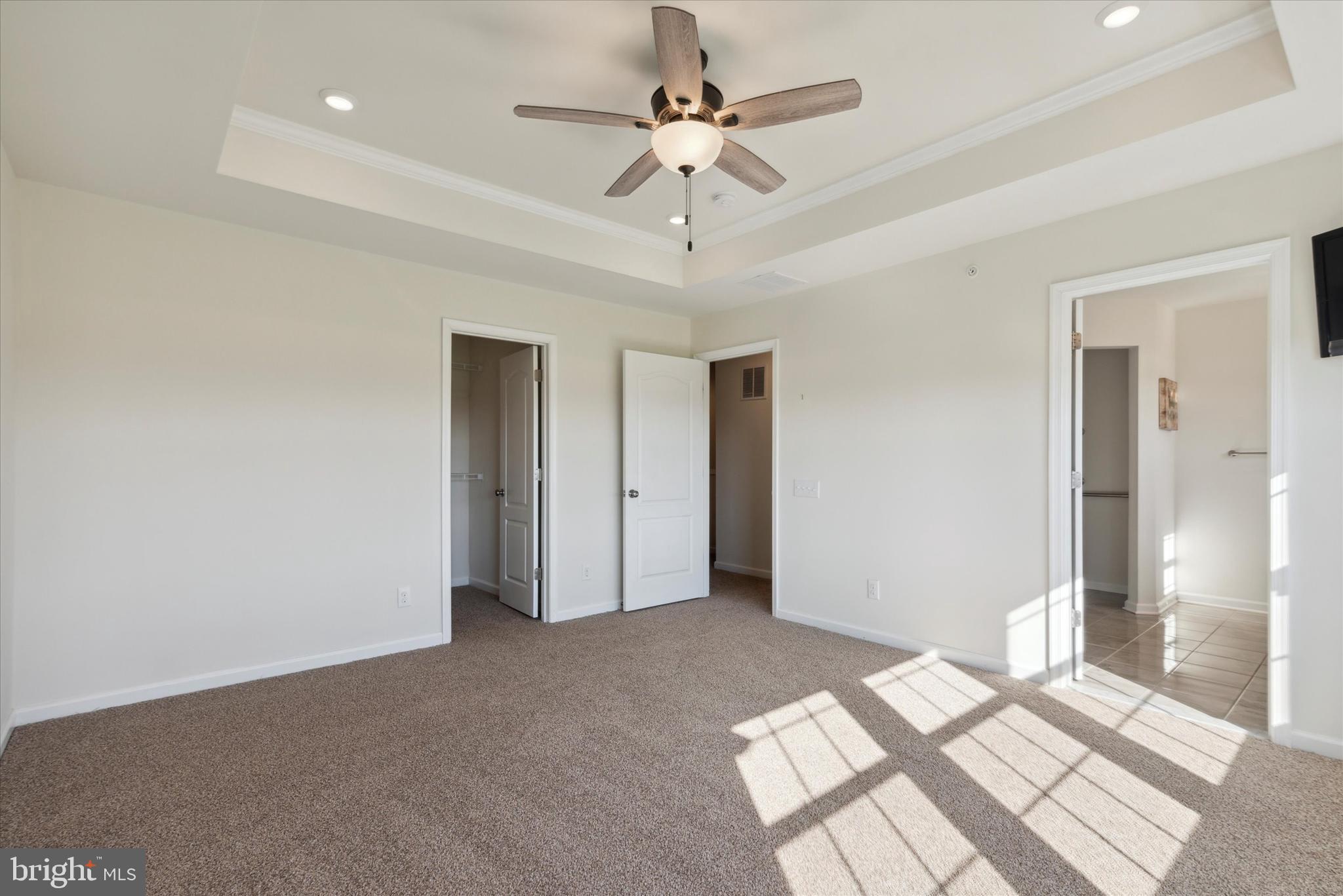 TALL OAKS - Residential