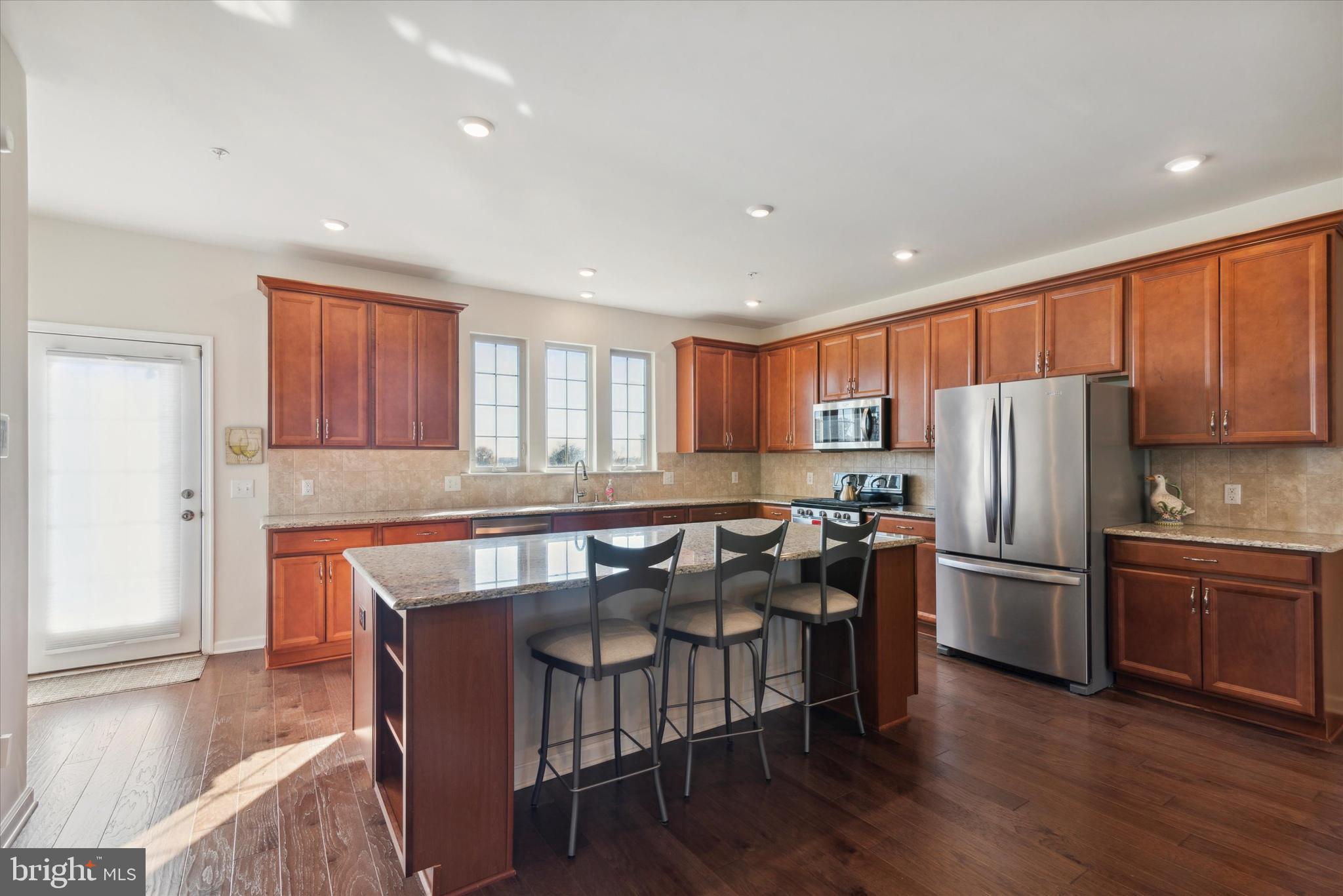 TALL OAKS - Residential
