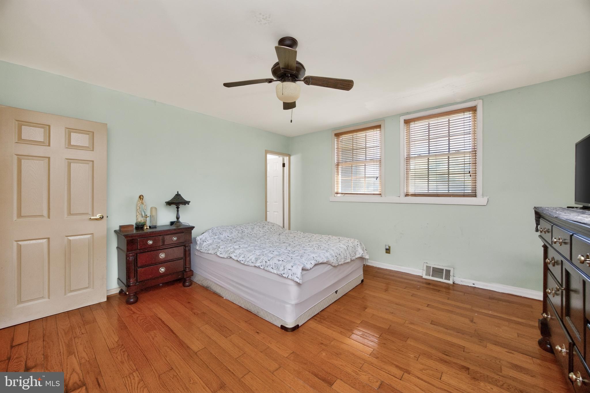PLYMOUTH PARK - Residential