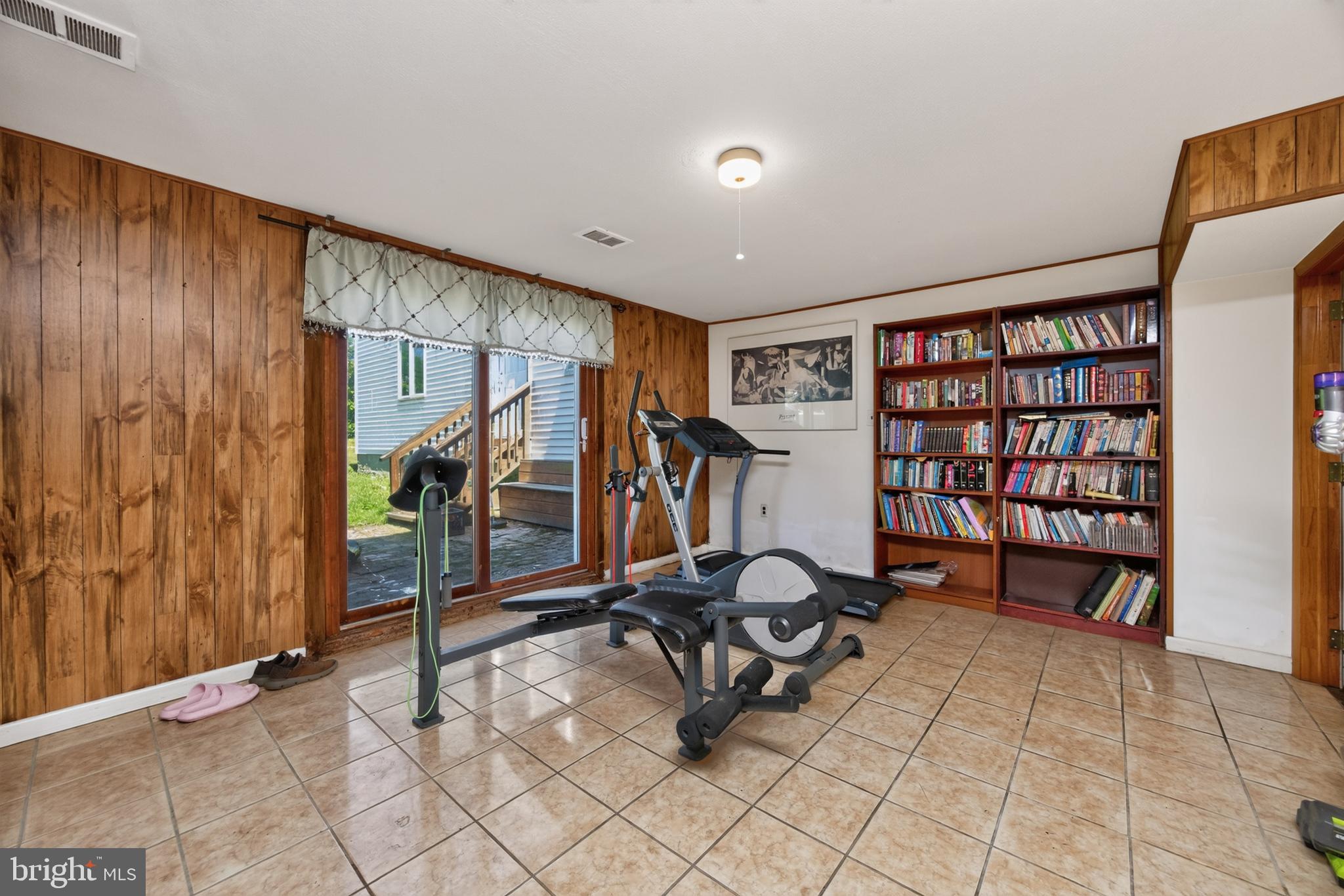 PLYMOUTH PARK - Residential
