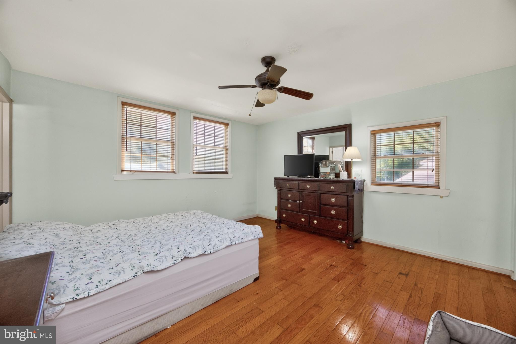 PLYMOUTH PARK - Residential