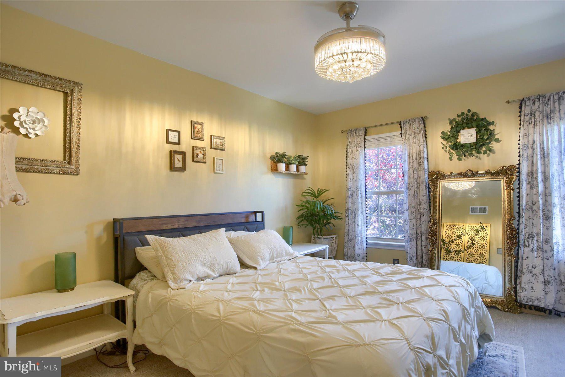 MOUNTAIN VIEW VILLAGE - Residential