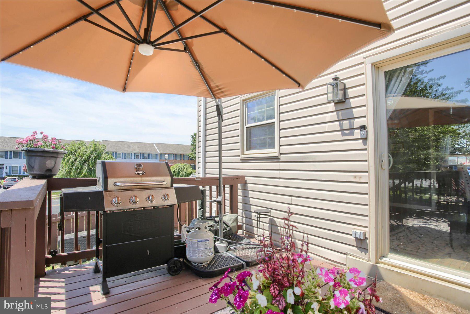 MOUNTAIN VIEW VILLAGE - Residential