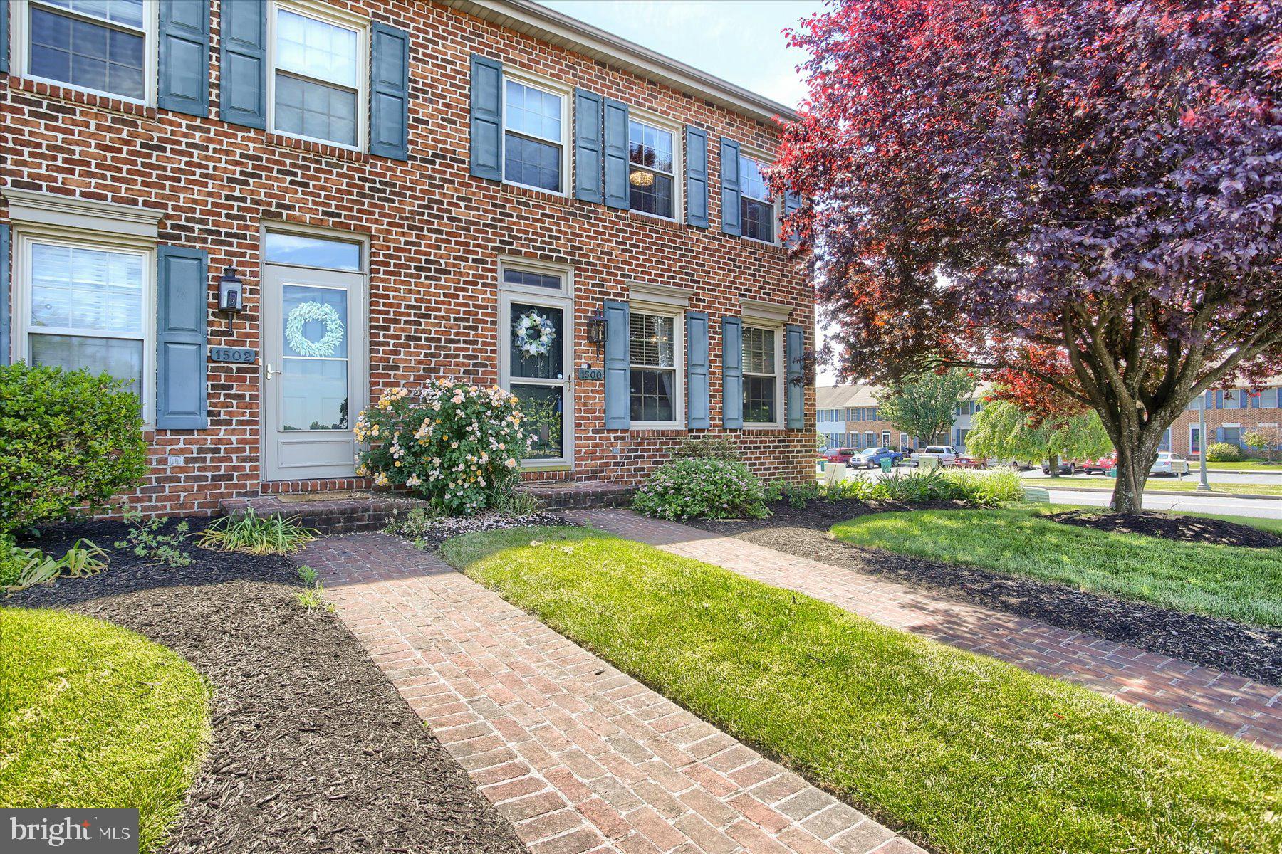 MOUNTAIN VIEW VILLAGE - Residential