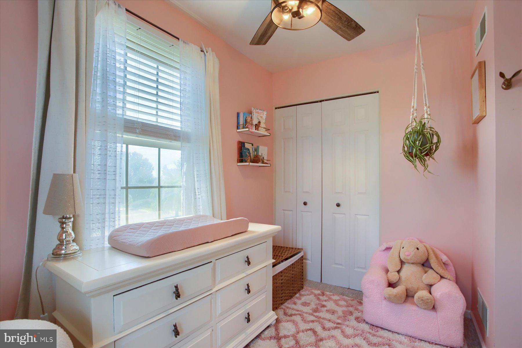 MOUNTAIN VIEW VILLAGE - Residential