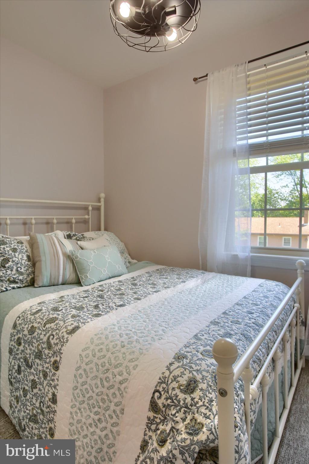 MOUNTAIN VIEW VILLAGE - Residential