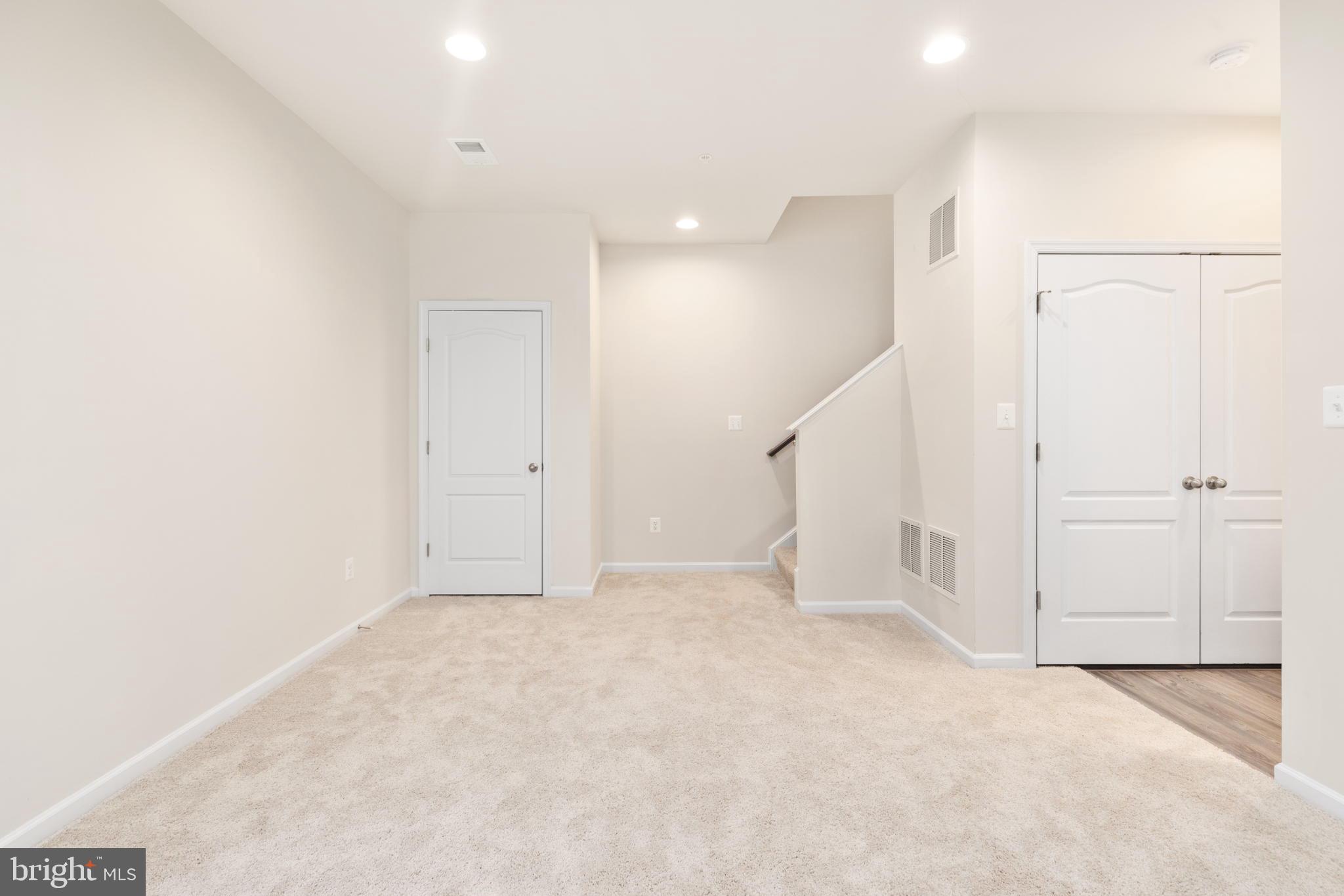 TUSCARORA CREEK - Residential Lease