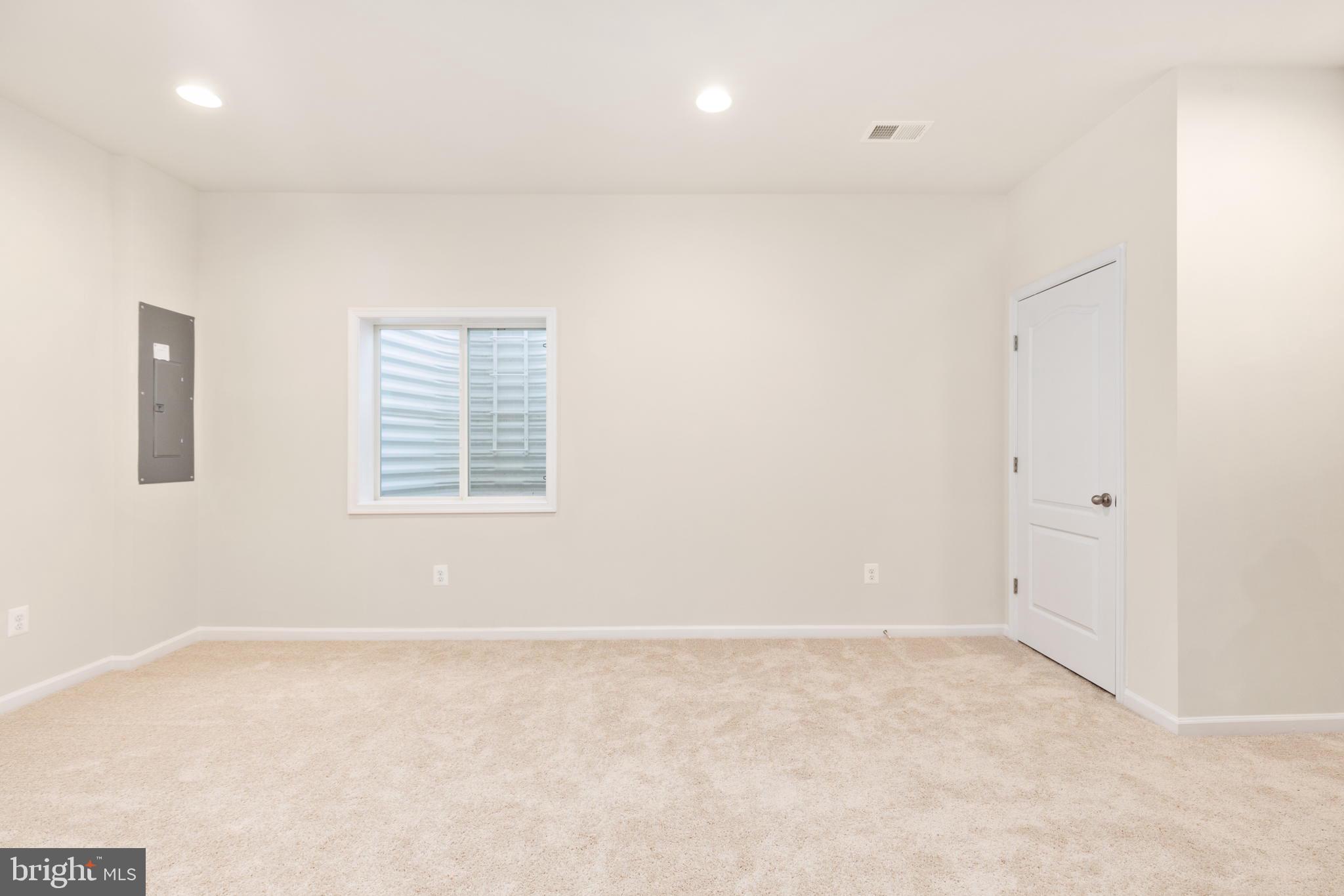 TUSCARORA CREEK - Residential Lease
